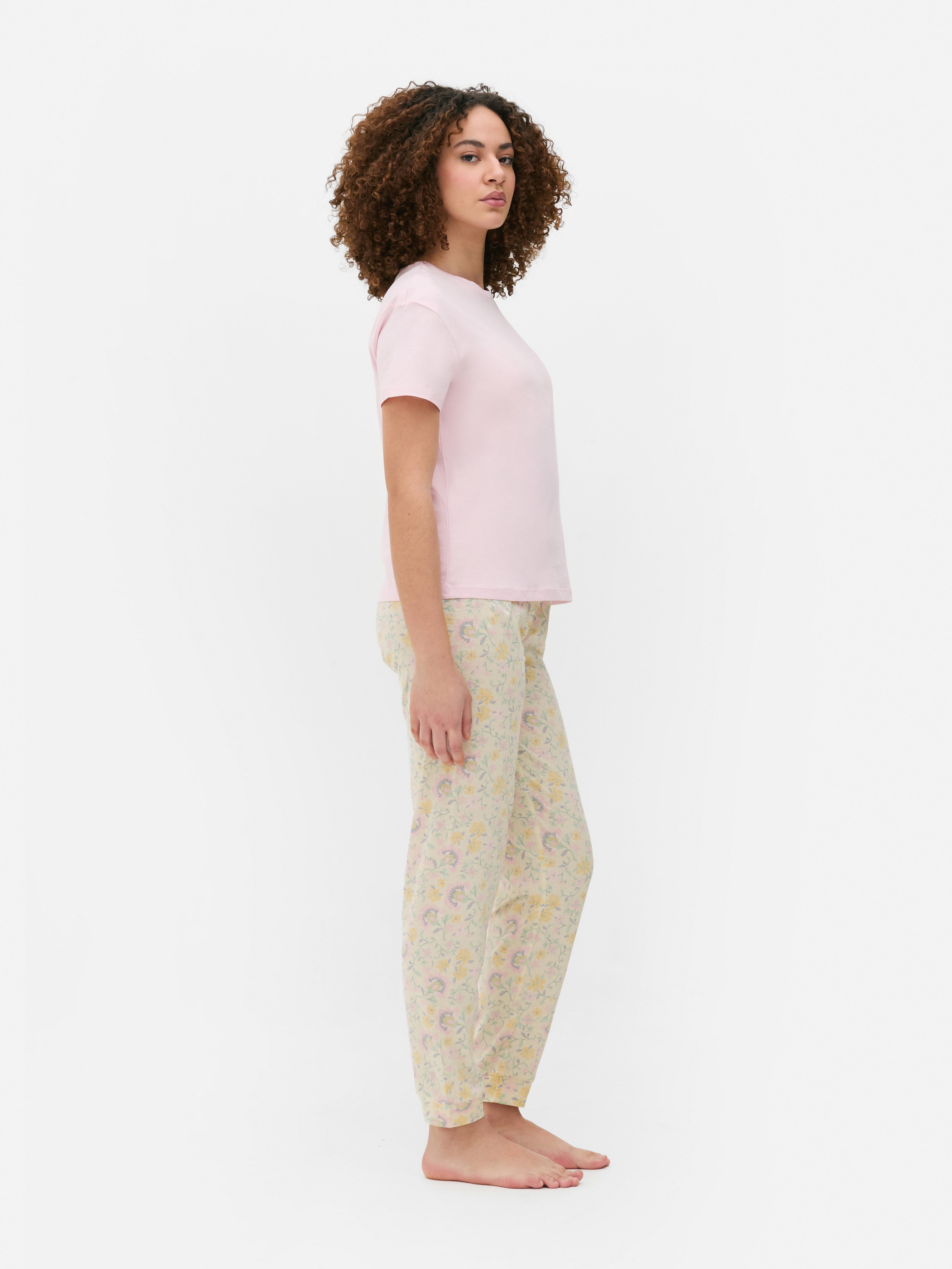 Set de pijama cu mânecă scurtă Un tricou cu mânecă scurtă și pantaloni asortați cu talie elastică