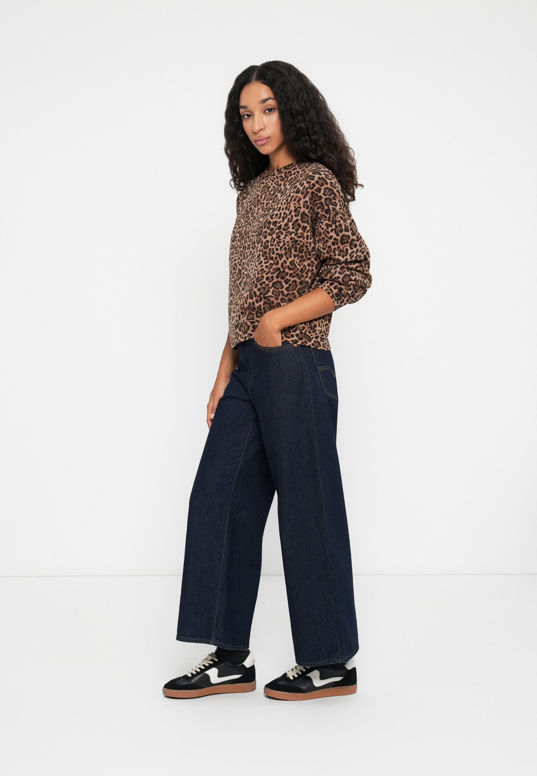GAP WEDGE SEAMED CREW - Sweatshirt - bruin