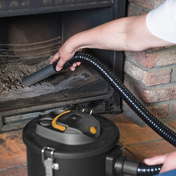 Ash/grill vacuum cleaner, 230 V, 600 watts