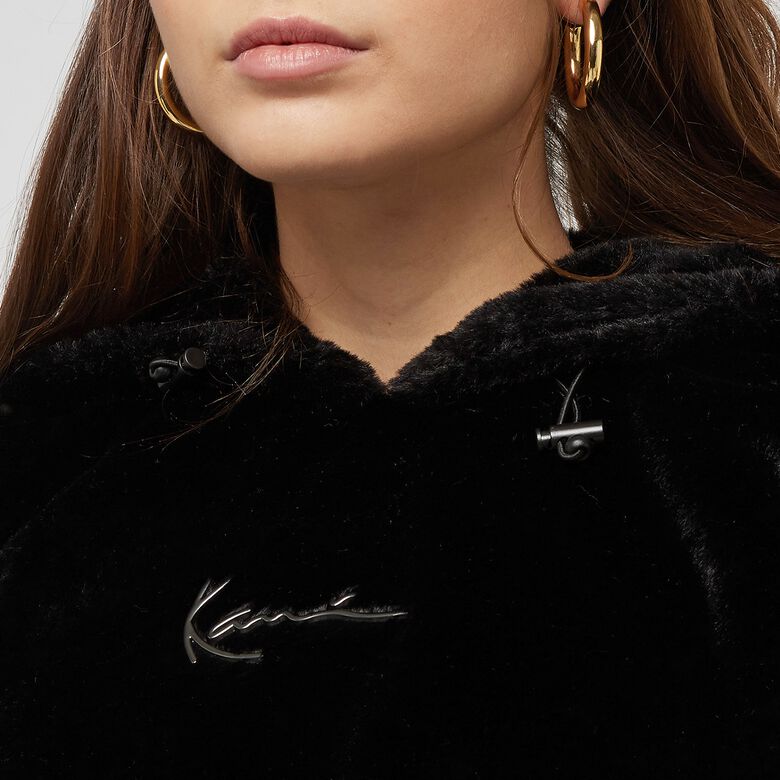 Metal Signature nepbont crop hoodie met oversized model