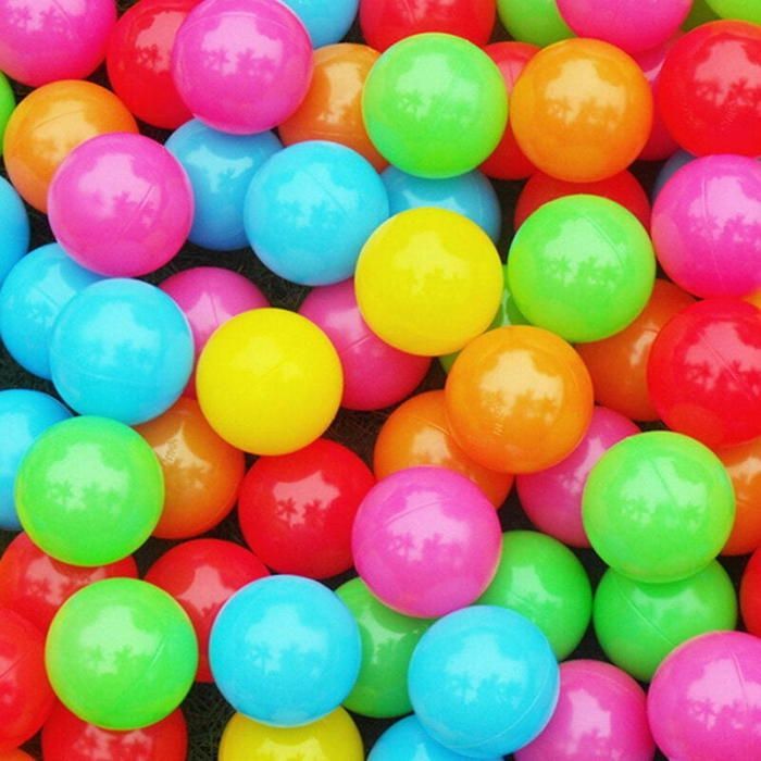 Palline per piscina di palline - 100 palline resistenti allo schiacciamento - 7 colori vivaci - Per piscine di palline, tende e decorazioni per feste