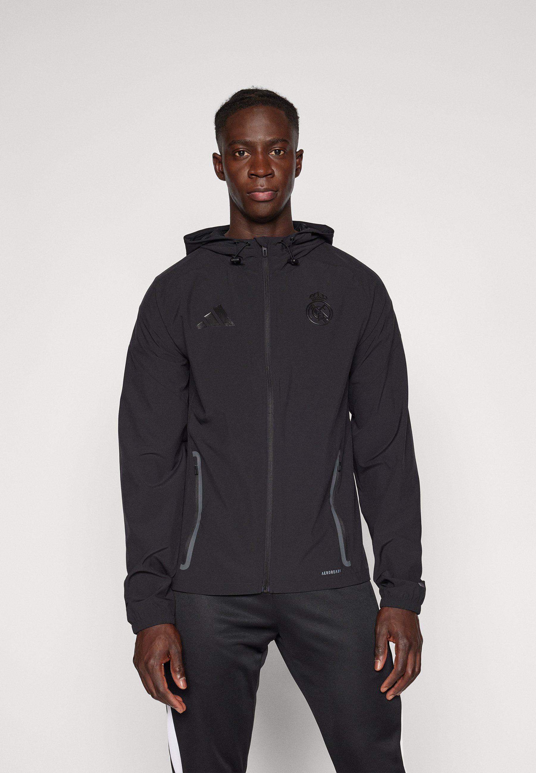adidas Performance REAL MADRID TIRO25 COMPETITION VIS TECH TRAVEL JACKET - Odzież klubowa - czarna