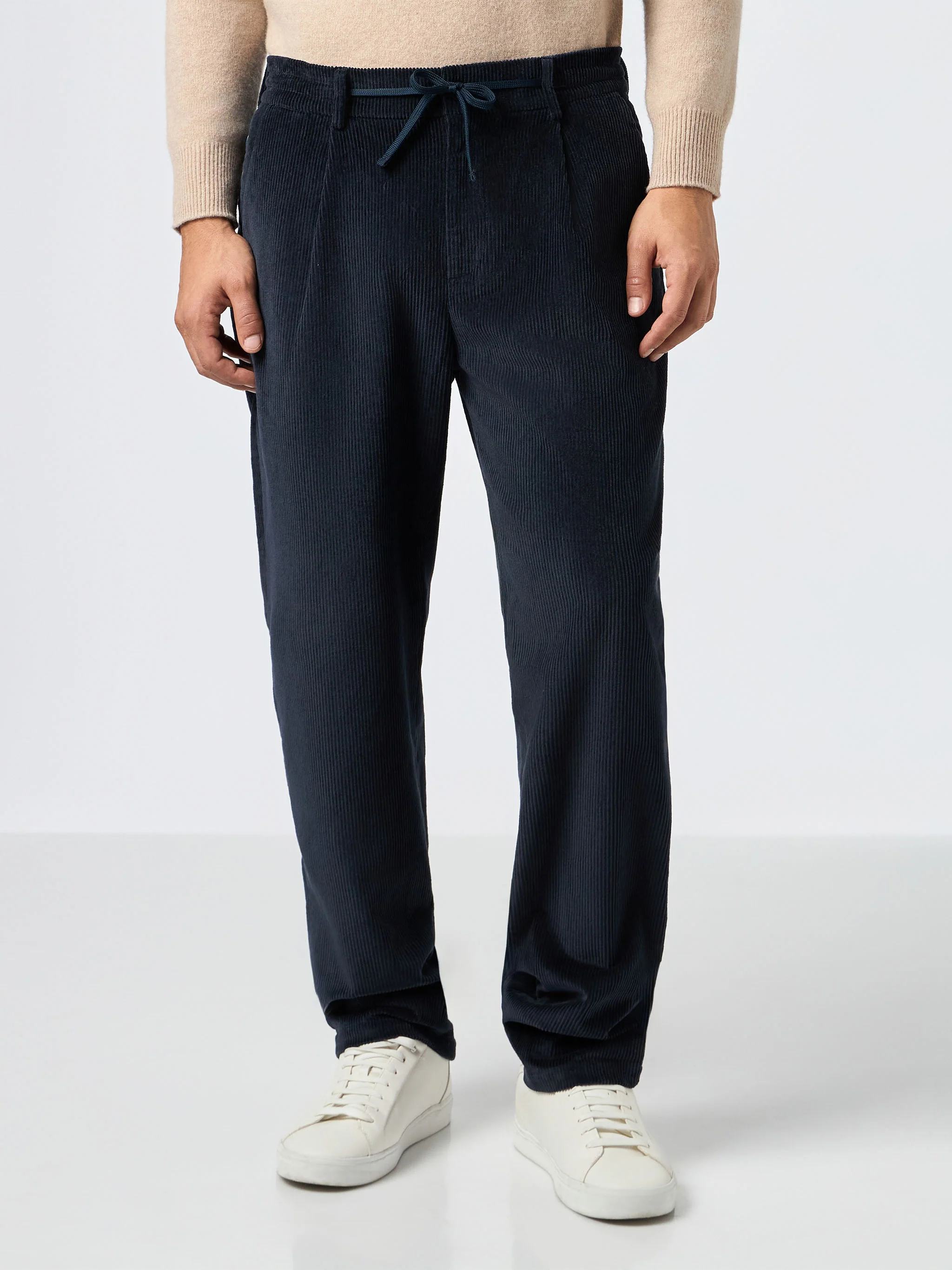 Fuji herenbroek van geribbeld fluweel in marineblauw