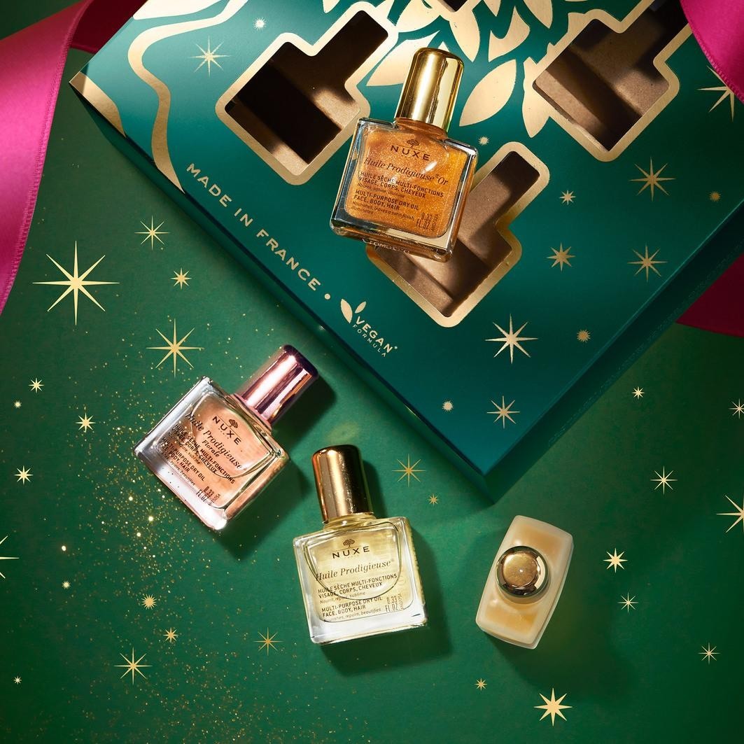 NUXE kūno priežiūros rinkinys Nuxe Prodigieux® sauso aliejaus rinkinys veidui, kūnui ir plaukams – Huile Prodigieuse® 10 ml + Huile Prodigieuse® Florale 10 ml + Huile Prodigieuse® Or 10 ml + Huile Prodigieuse® Riche 10 ml 1 vnt.