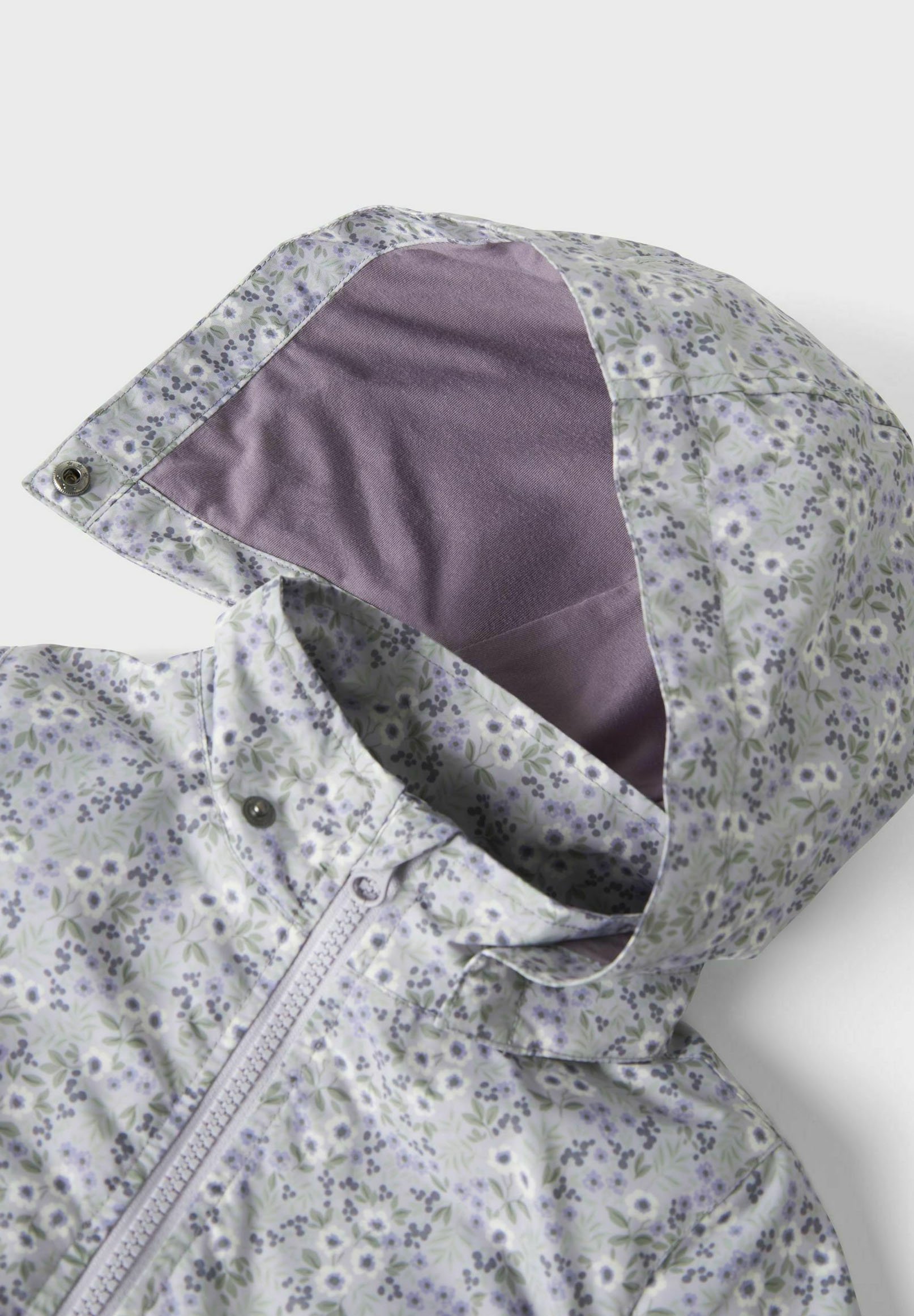 Dê o nome de NMFMAXI - Jaqueta impermeável - lilás acinzentado