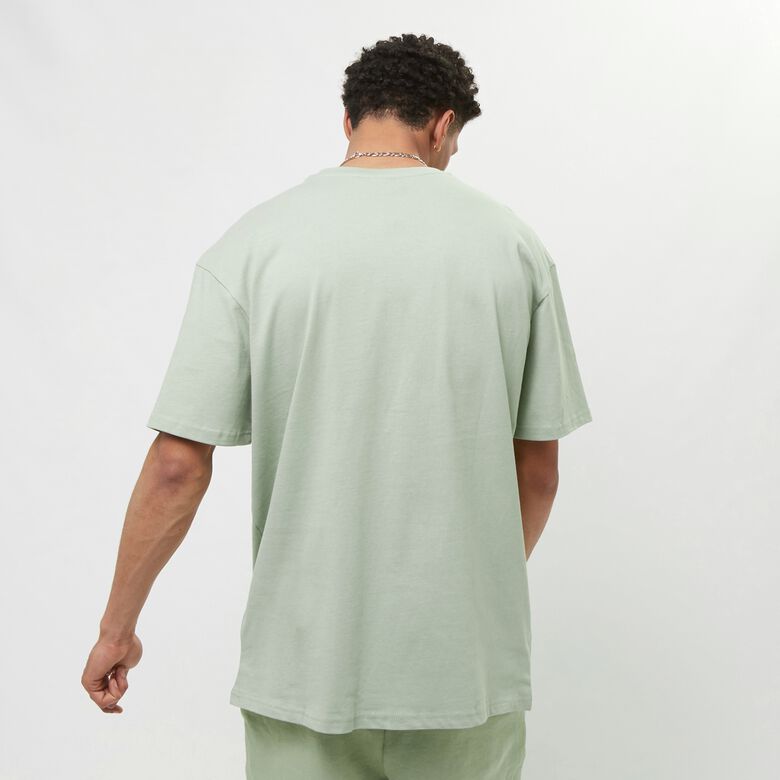 Ciężki, oversize'owy t-shirt