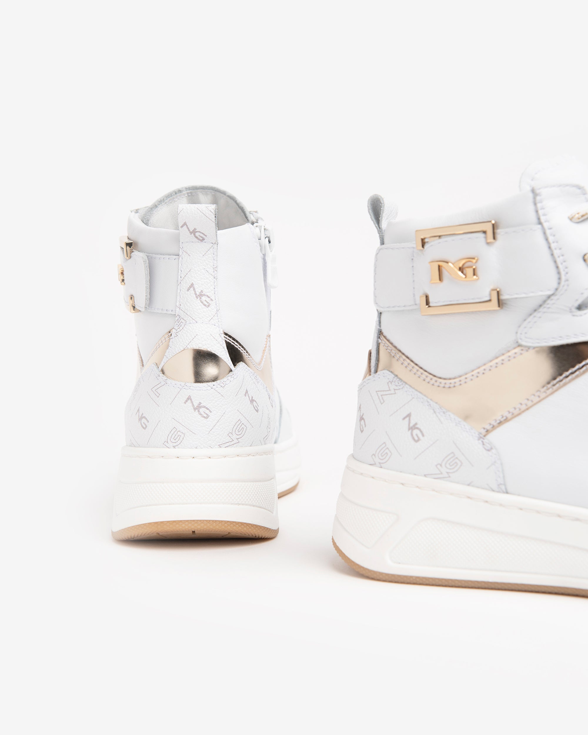  Baskets en cuir