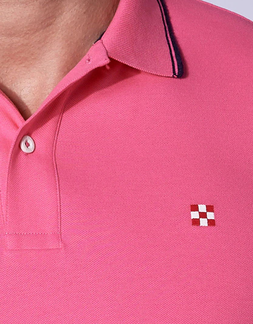 Neonrosa Piqué-Poloshirt mit St. Barth-Karo-Logo