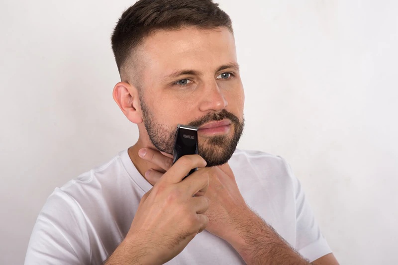 Prirezovalnik brade Wahl Mustache & Beard