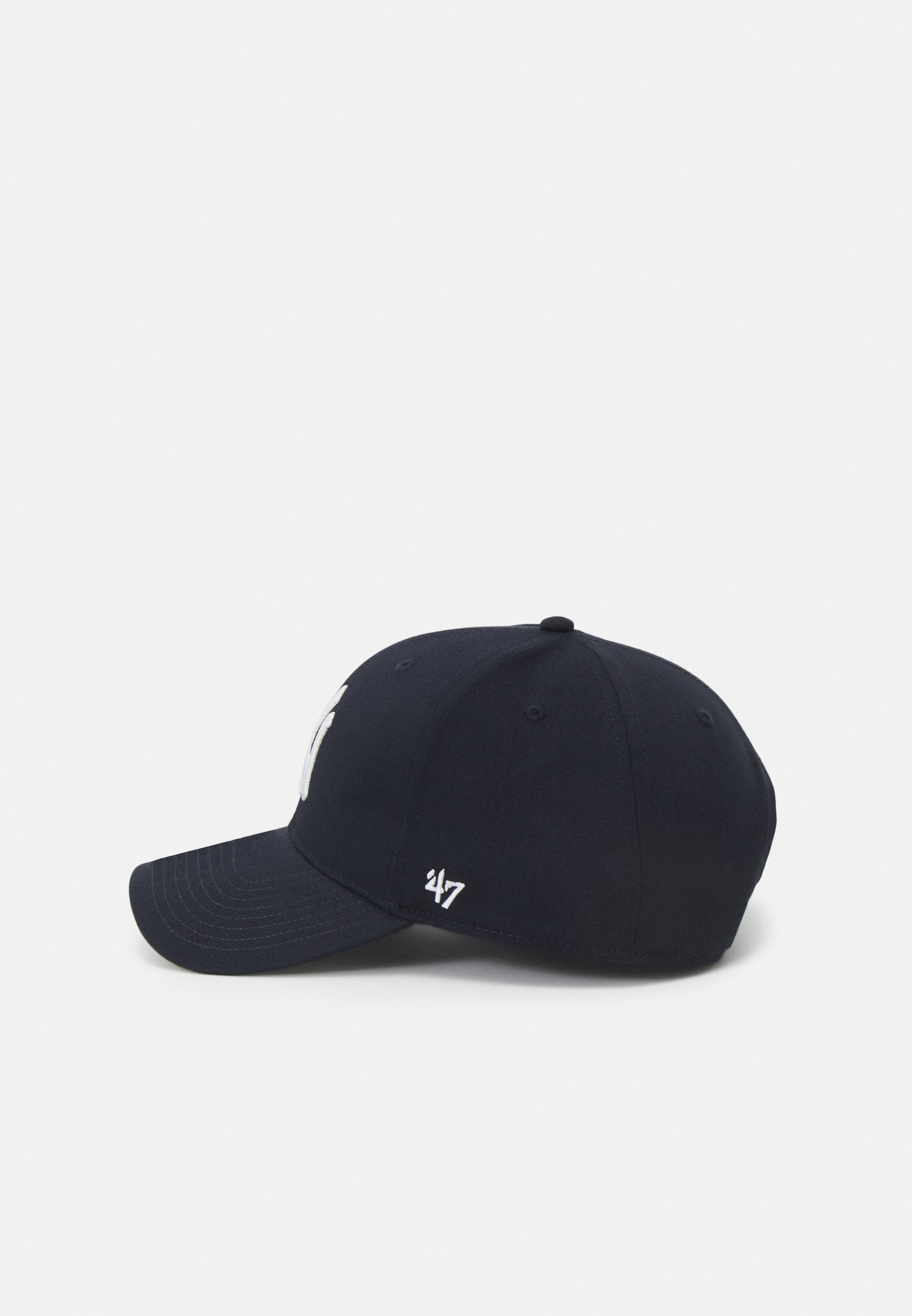 '47 Caps