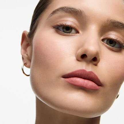 Inglot kremasti mekani