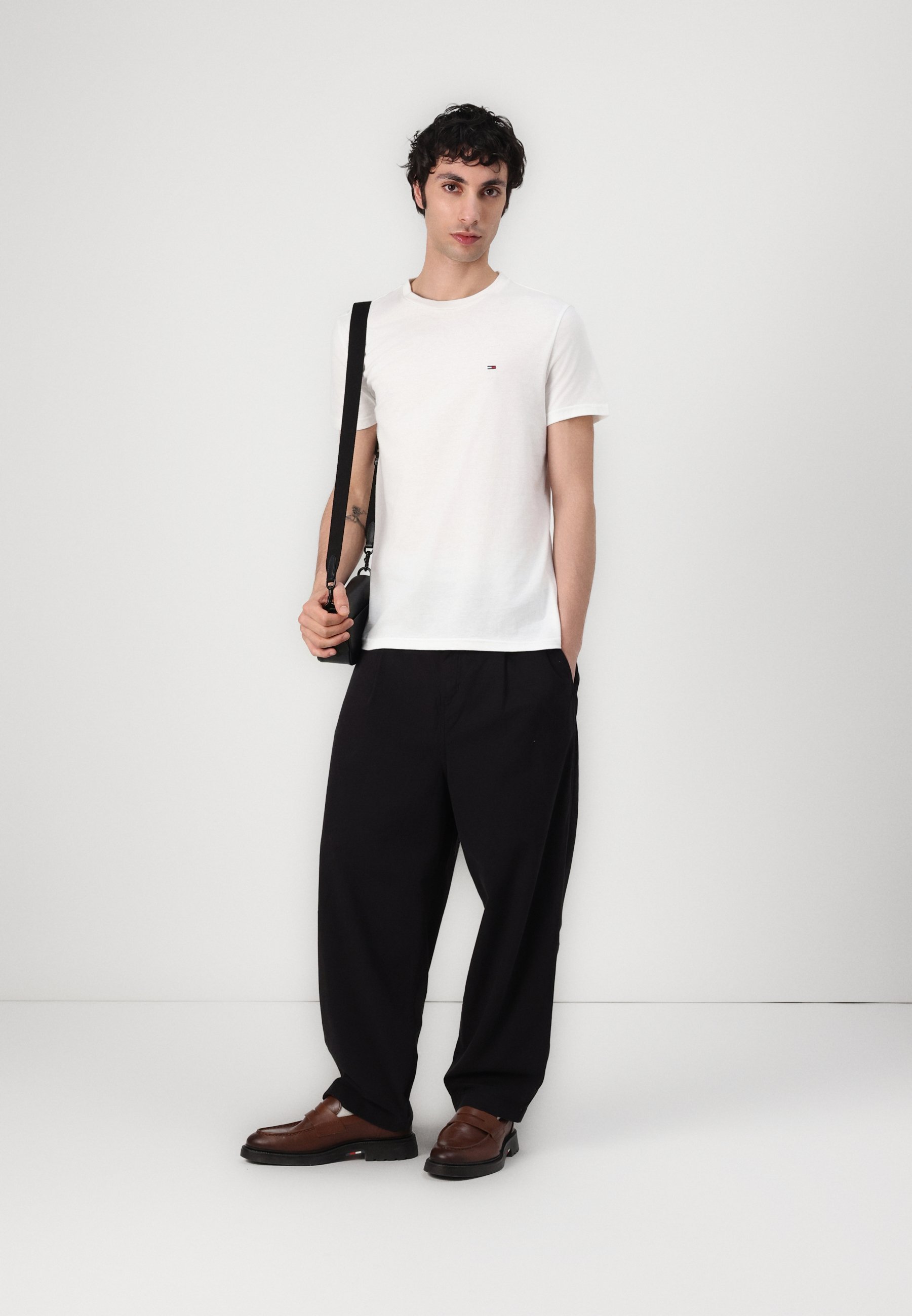 Tommy Jeans Slim Tee 2-pack - Basic T-shirt - donkerblauw/ecru