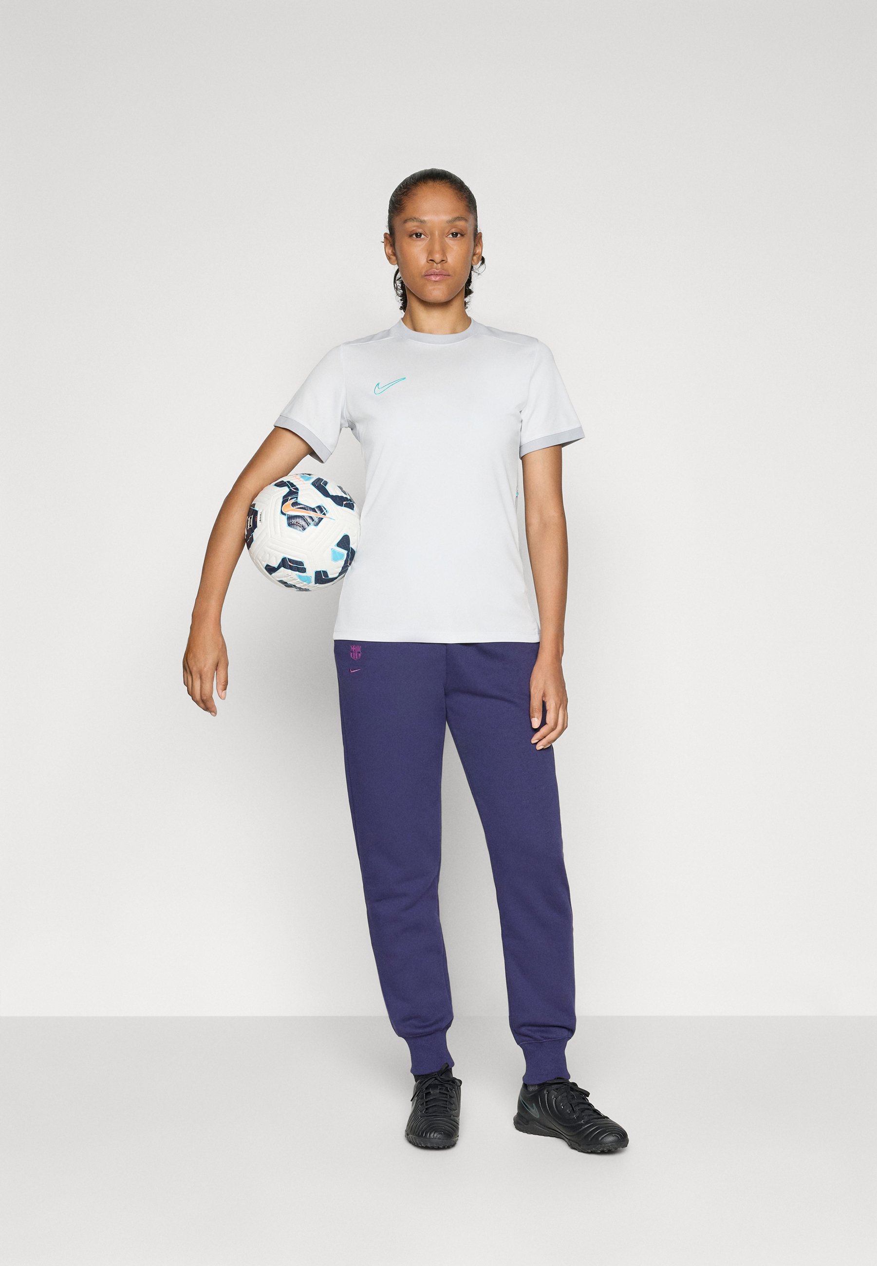 Nike Performance FC BARCELONA PHOENIX FLEECE - Klubové oblečení - black/white