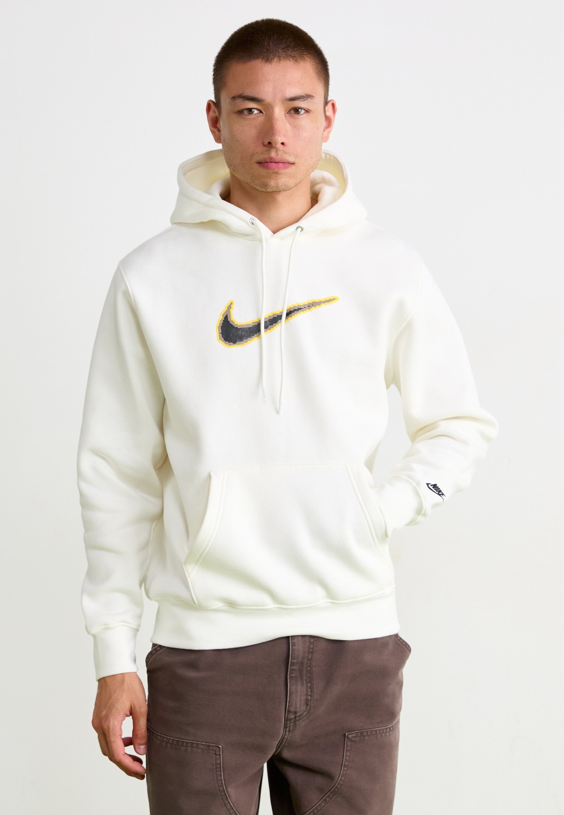 Nike Sportswear -hupparit