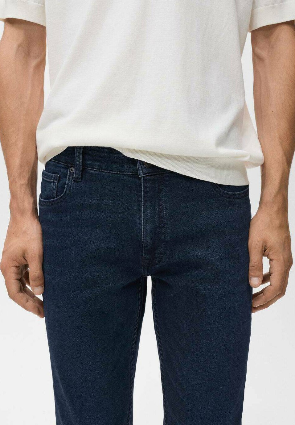 Jeansy Mango Slim fit - ciemnoniebieskie
