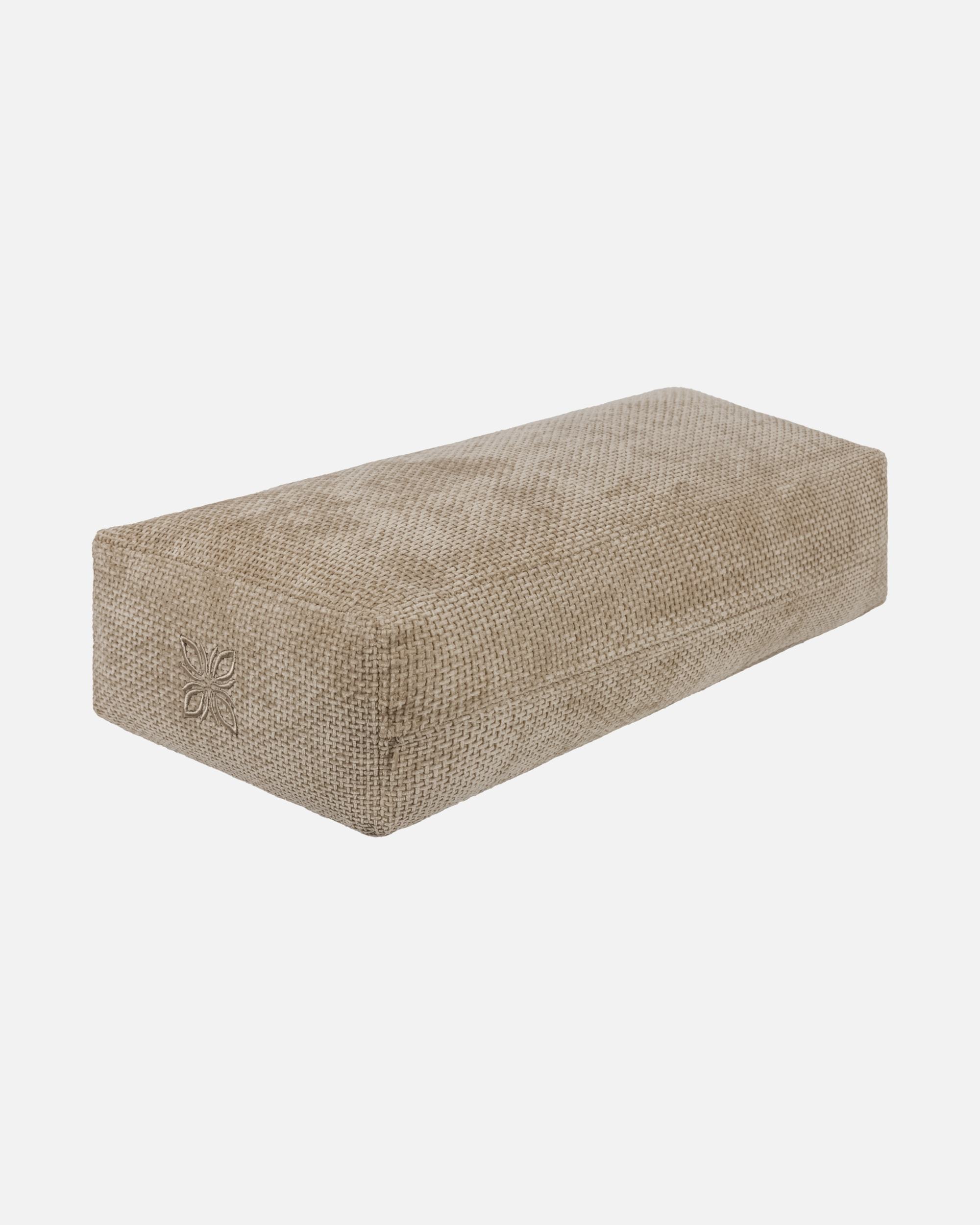 OMNANA jogos aksesuarai CUSHY™ jogos pagalvėlė iš šenilinių audinių, 65 cm – 1 vnt.