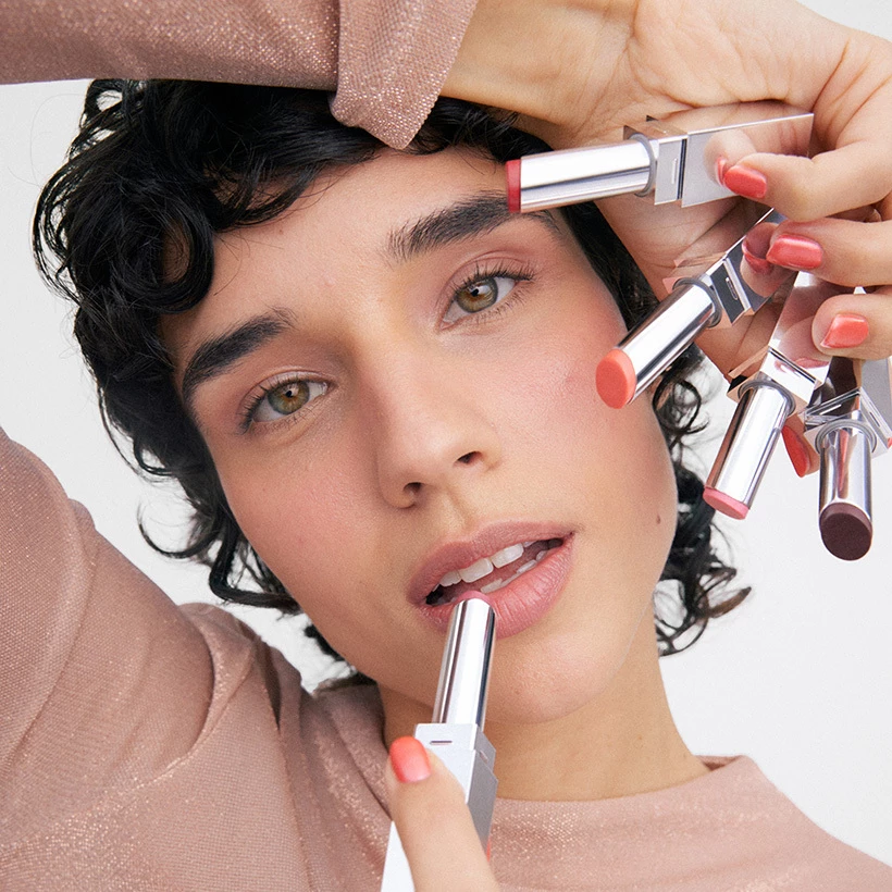 Ultratint balzam za usne s mirisom trešnje - BeautyAct