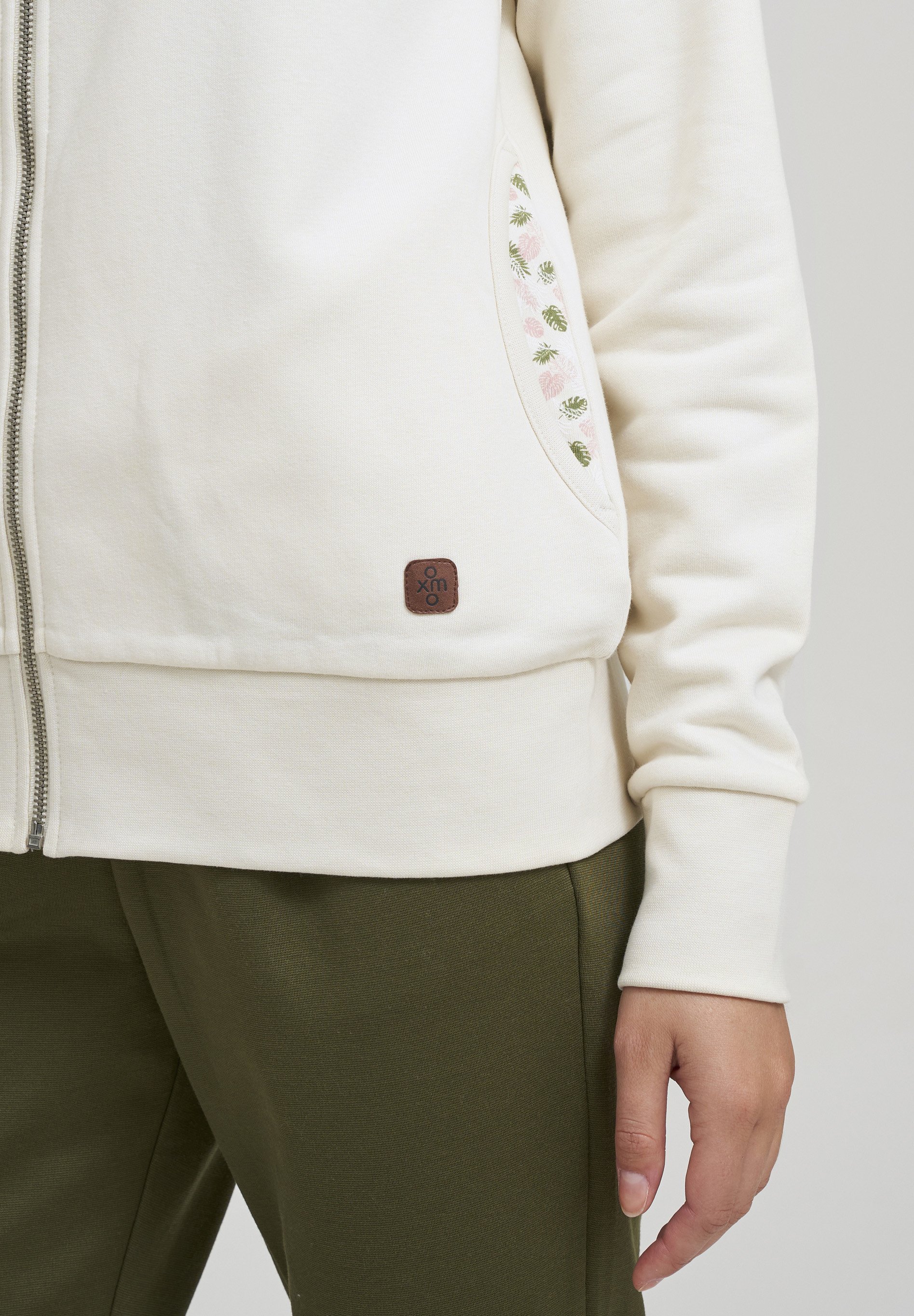 Oxmo OXULLA - Sweatshirt met rits - berkenhout