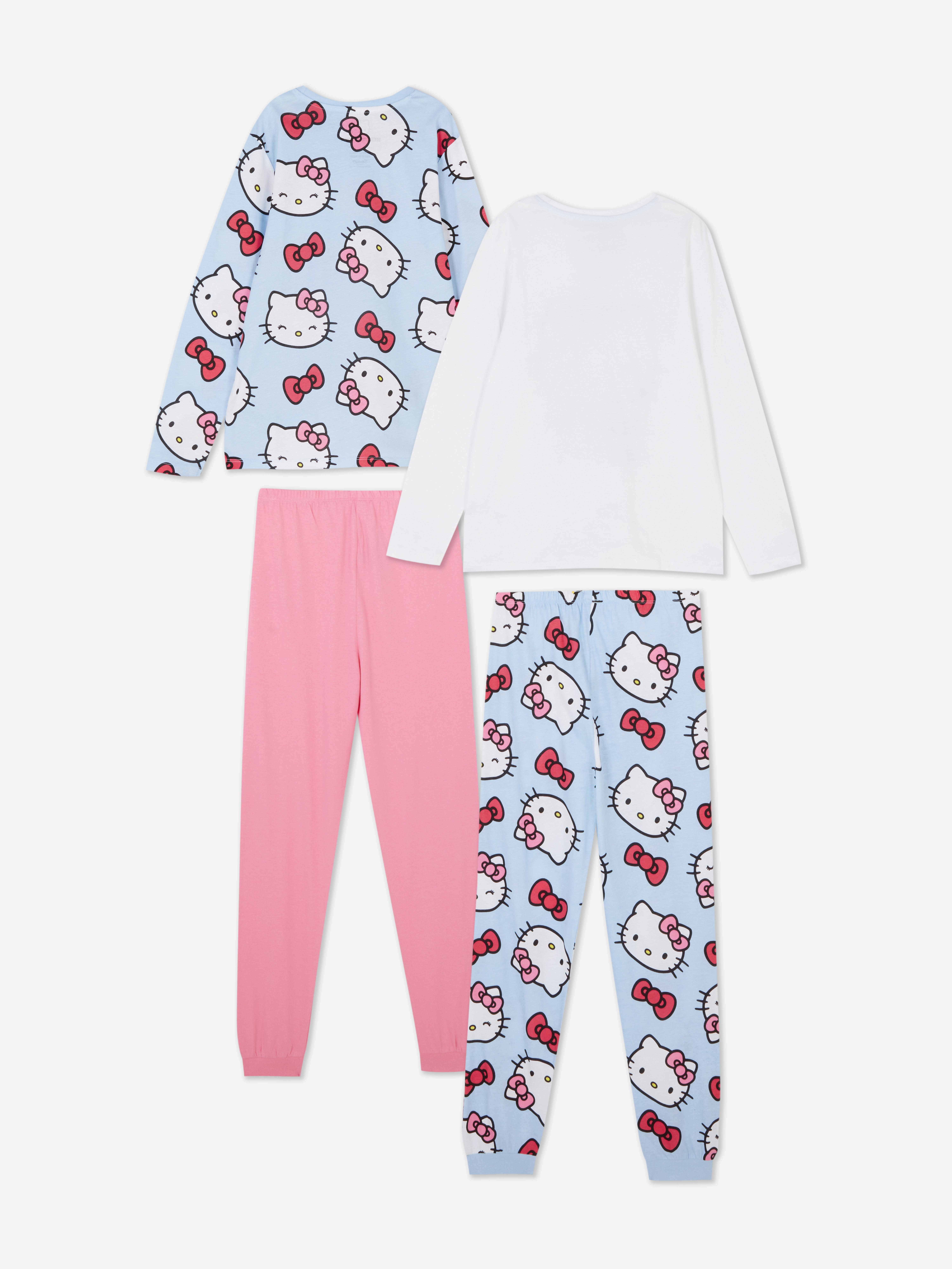 Pijamale cu imprimeu Hello Kitty, set de 2. Un pachet multiplu de pijamale lungi cu imprimeu Hello Kitty.