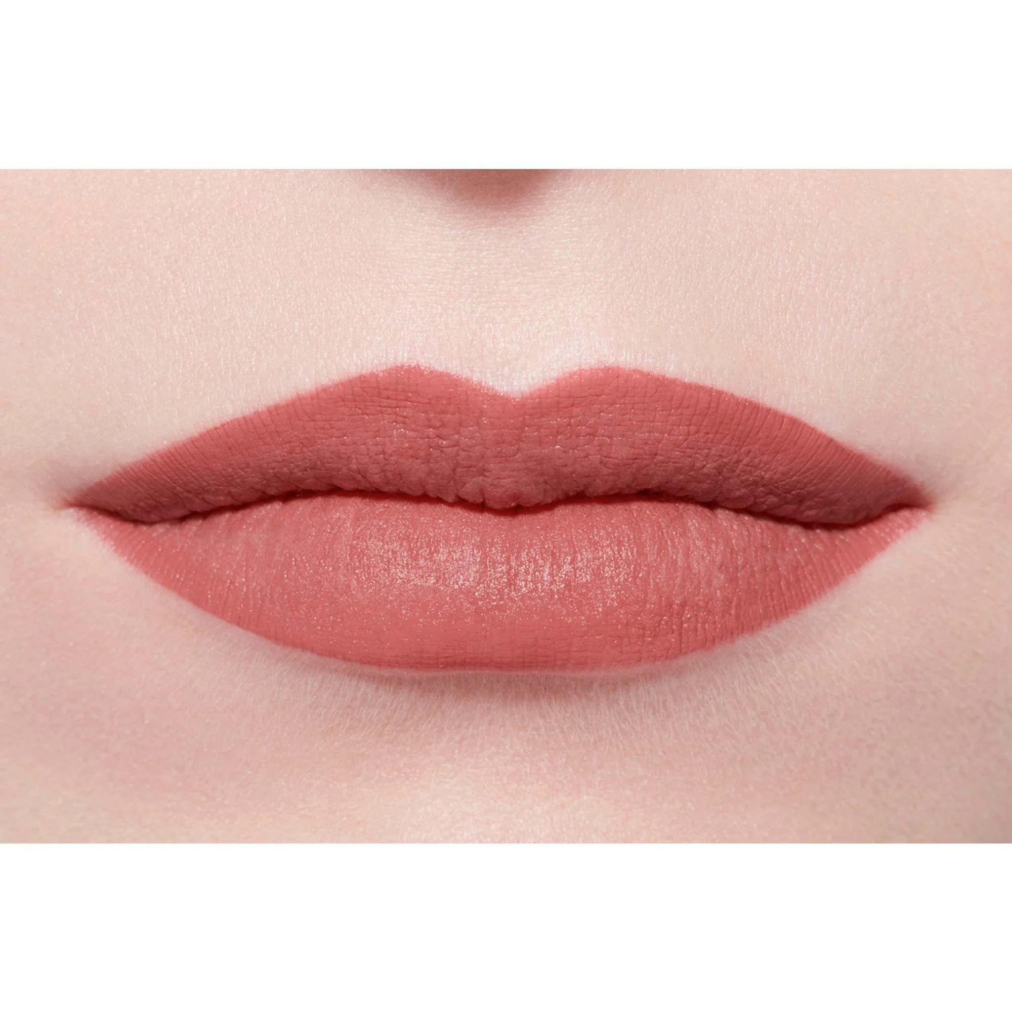 ROUGE ALLURE VELVET - IL ROSSETTO VELLUTATO LUMINOSO