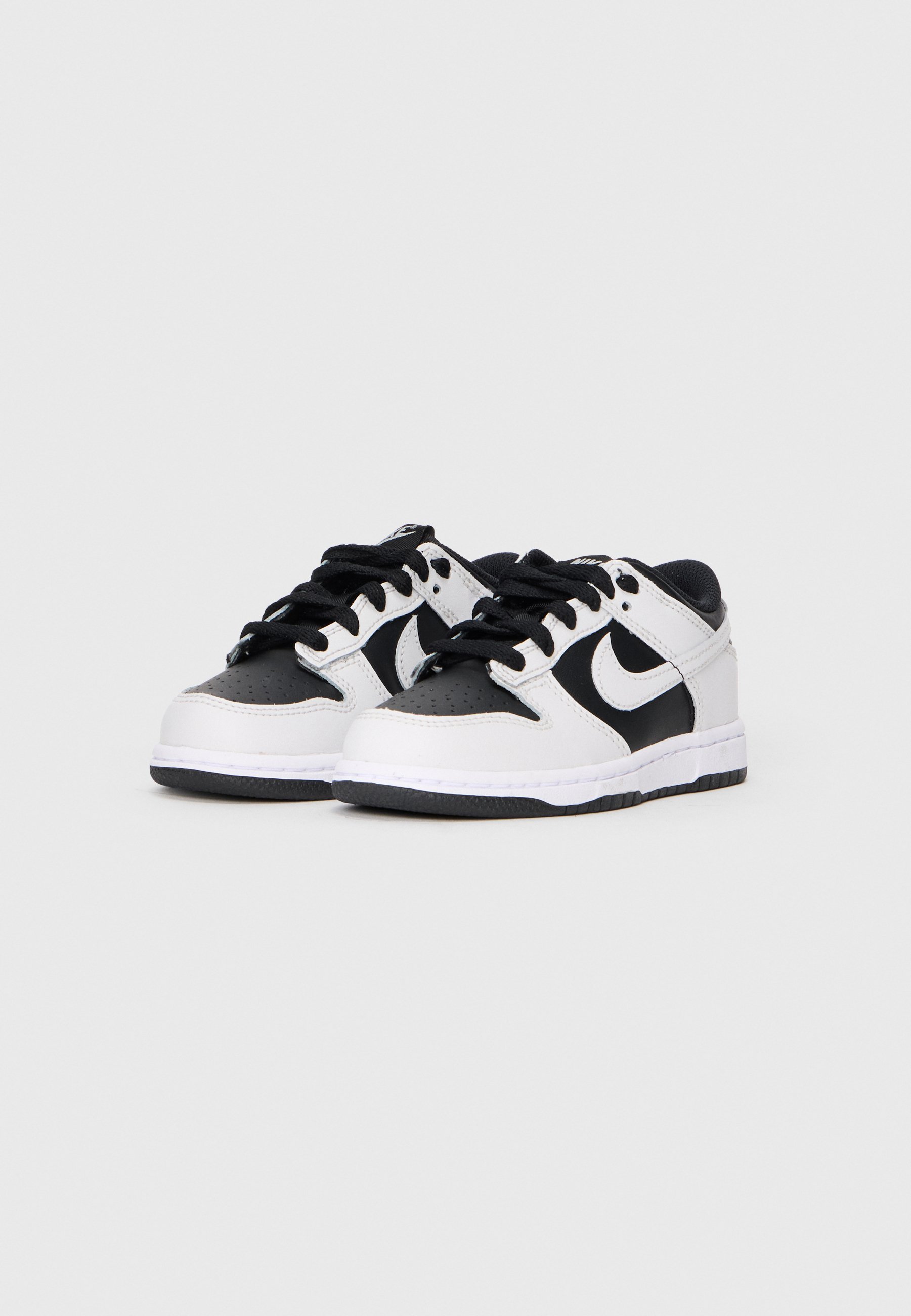 Nike Sportswear DUNK LOW UNISEX - Matalavartiset tennarit - black/whiteNike Sportswear