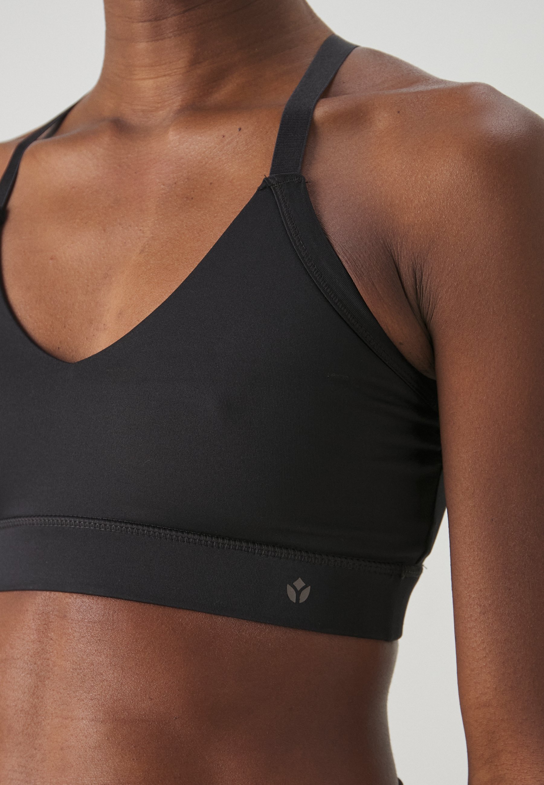 Soutien-gorge de sport Even&Odd Active ESSENTIAL (lot de 2) à maintien moyen et dos croisé ajustable - Noir/bleu foncé