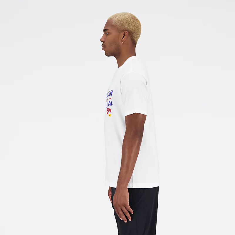 Ανδρικό μπλουζάκι από βαμβακερό τζέρσεϊ με γραφικά Essentials Reimagined - ΛΕΥΚΟ