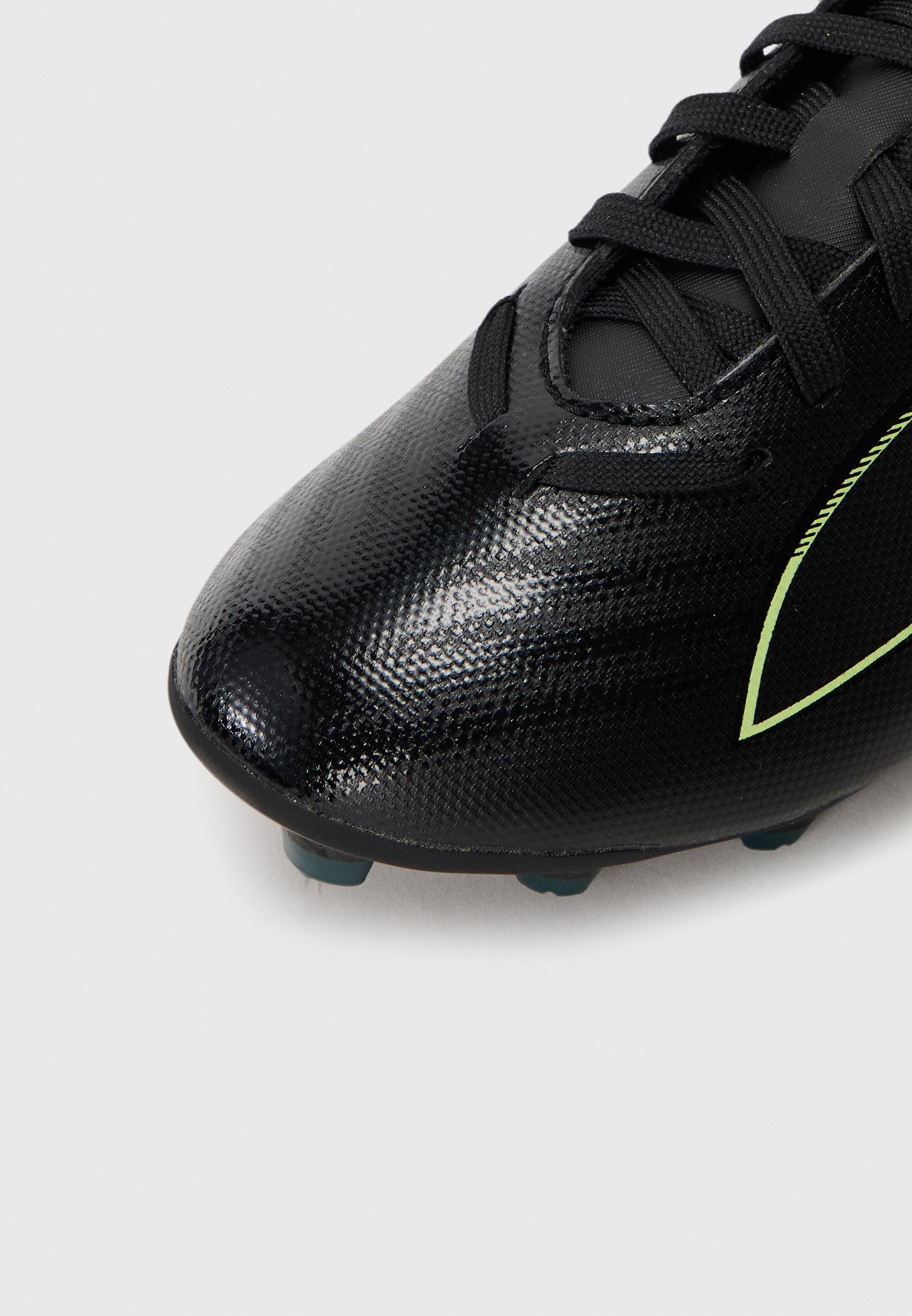 Puma ULTRA 6 PLAY FG/AG JR UNISEX - Kopačky na umělý trávník - black/fizzy light/green terrain