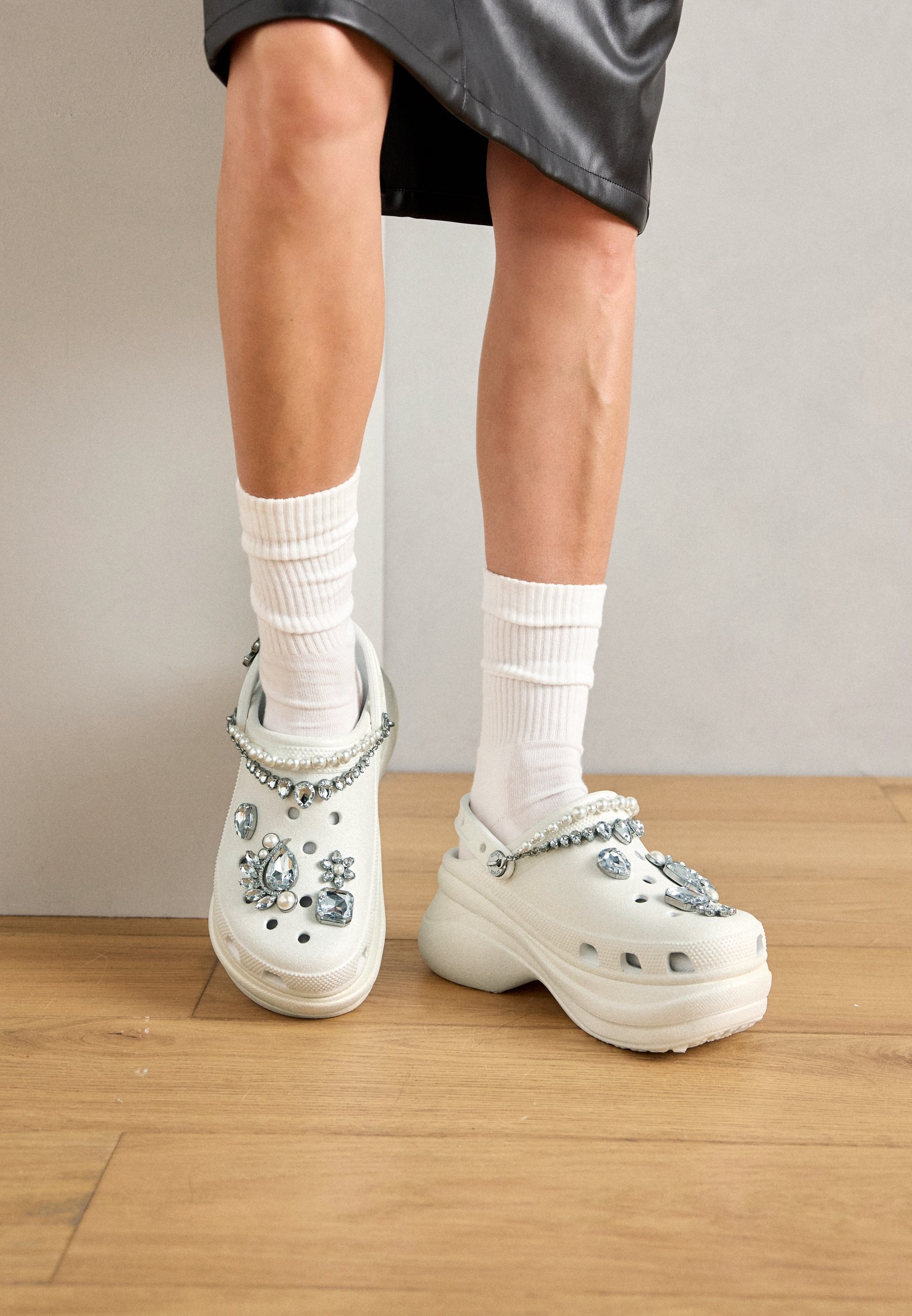 Crocs BAE WEDDING - Chodaki - białe