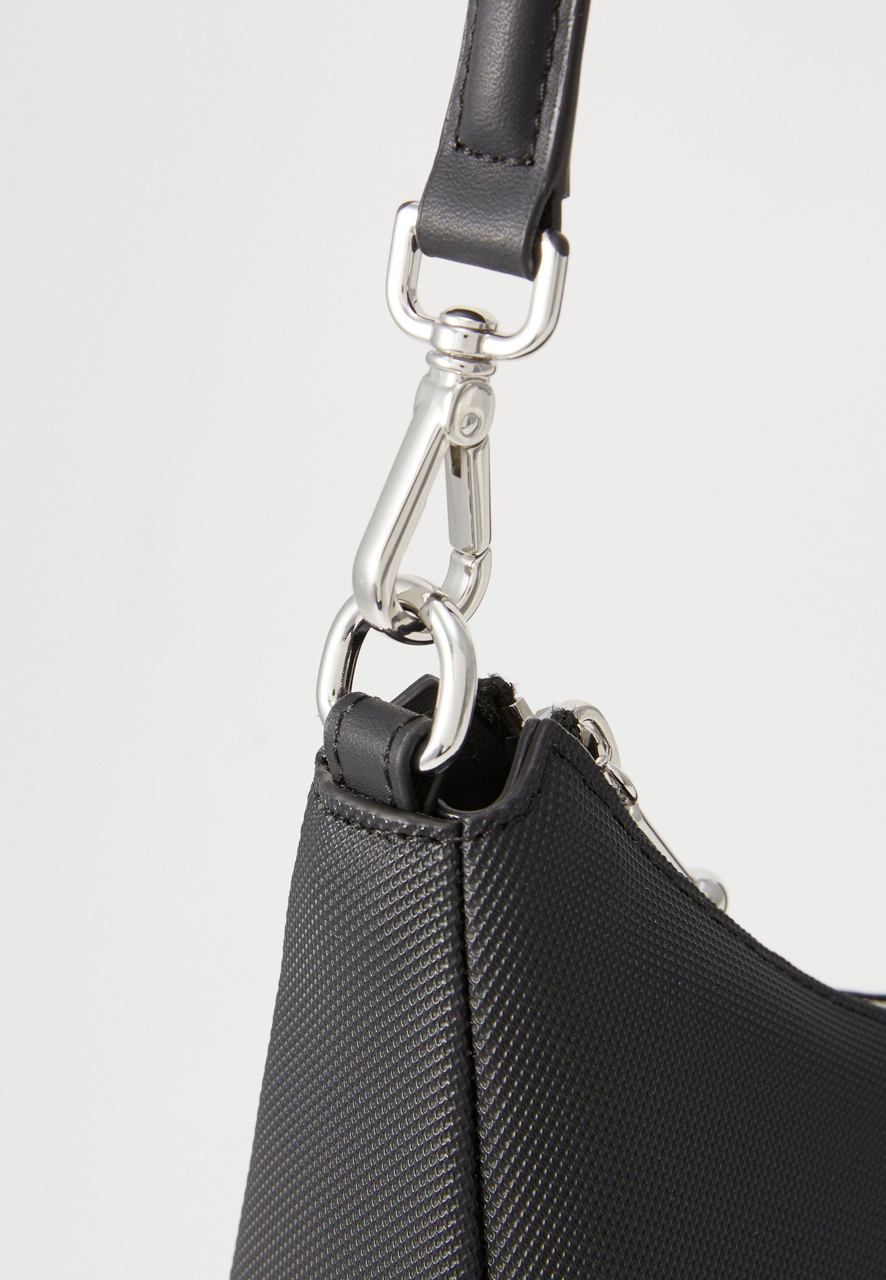 Lacoste SCHOUDERTAS - Handtas - zwart