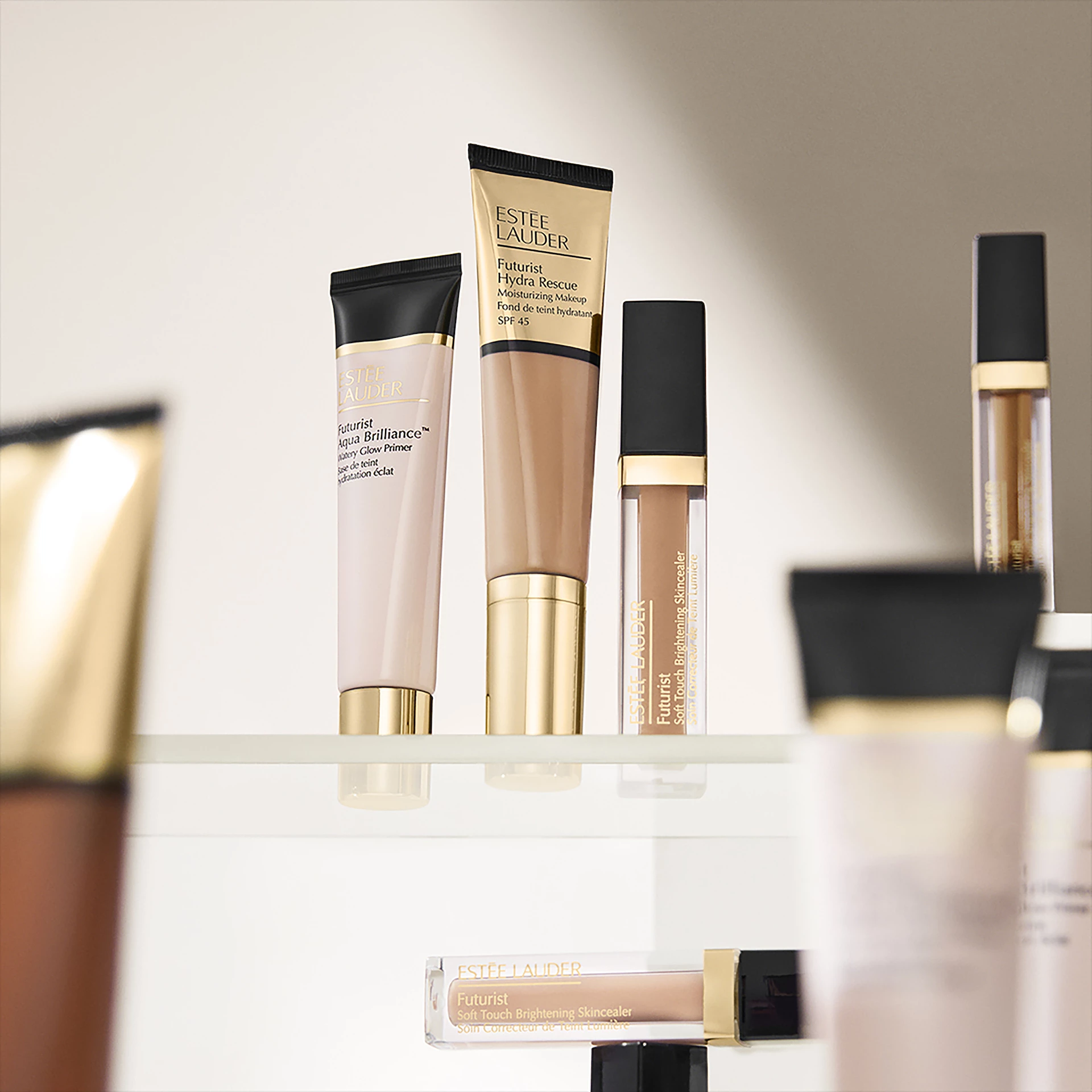 Futurist Hydra Rescue Moisturizing Makeup Foundation SPF45 3N1 Ivory Beige - Estée Lauder