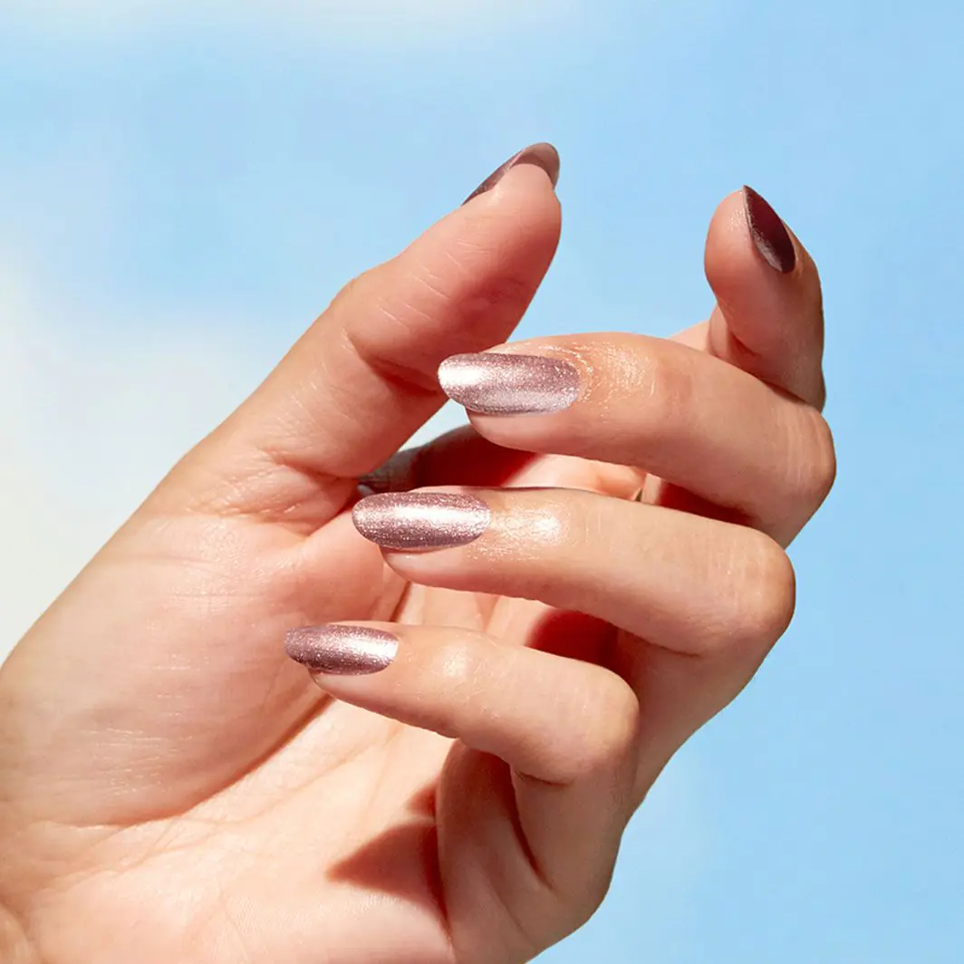 Opi Nature Strong Lakier do paznokci Intensions Are Rose Gold 15ml