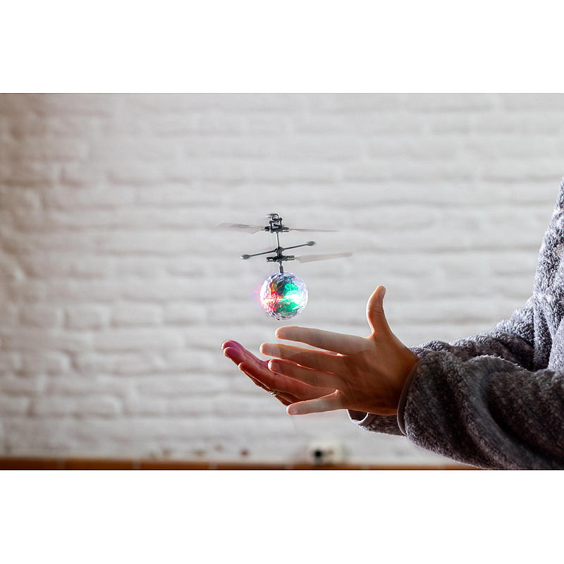 FunToys ballflyging med lys og IR-sensor