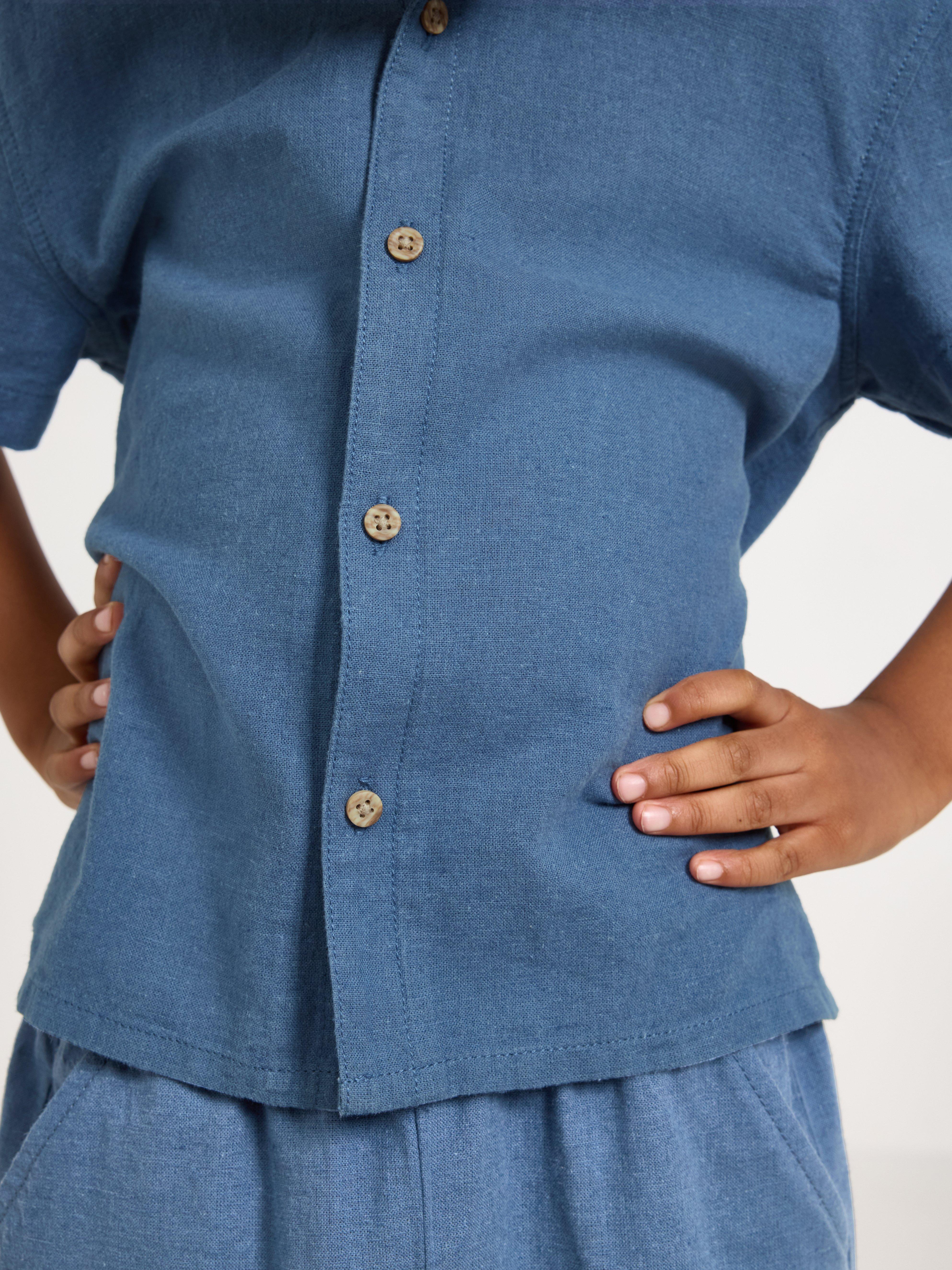 Camisa de manga curta em mistura de linho azul acinzentado