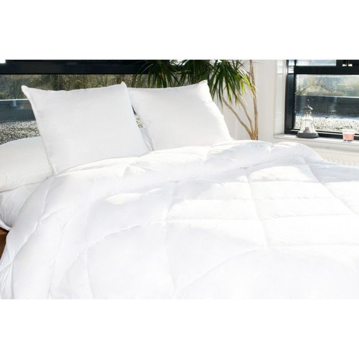 Couette Hotelière Hygiafill 240 x 260 cm pour lit 