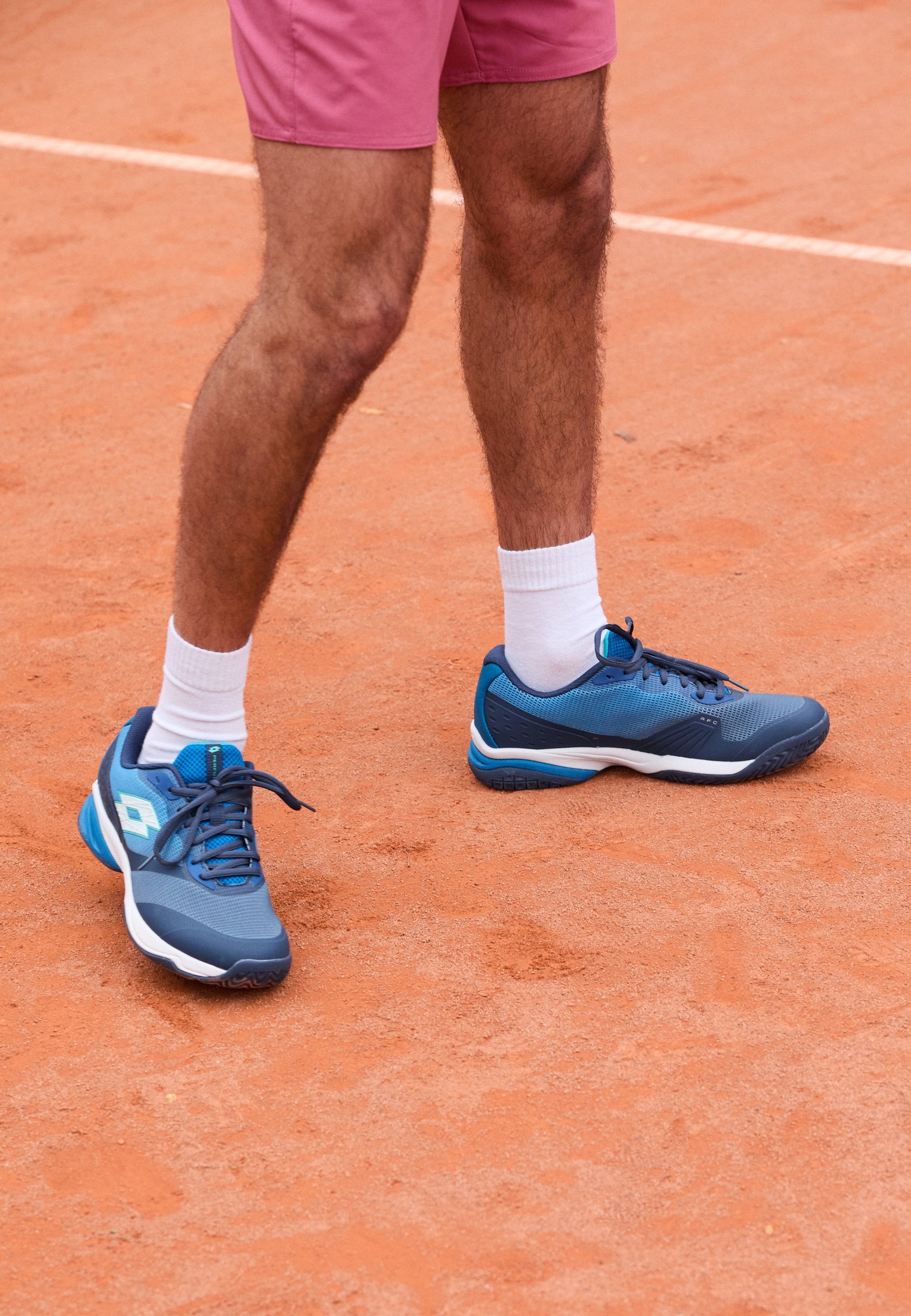 Lotto MIRAGE 400 ALLROUND - Chaussures de tennis multicourts - bleu océan/blanc/bleu Mykonos