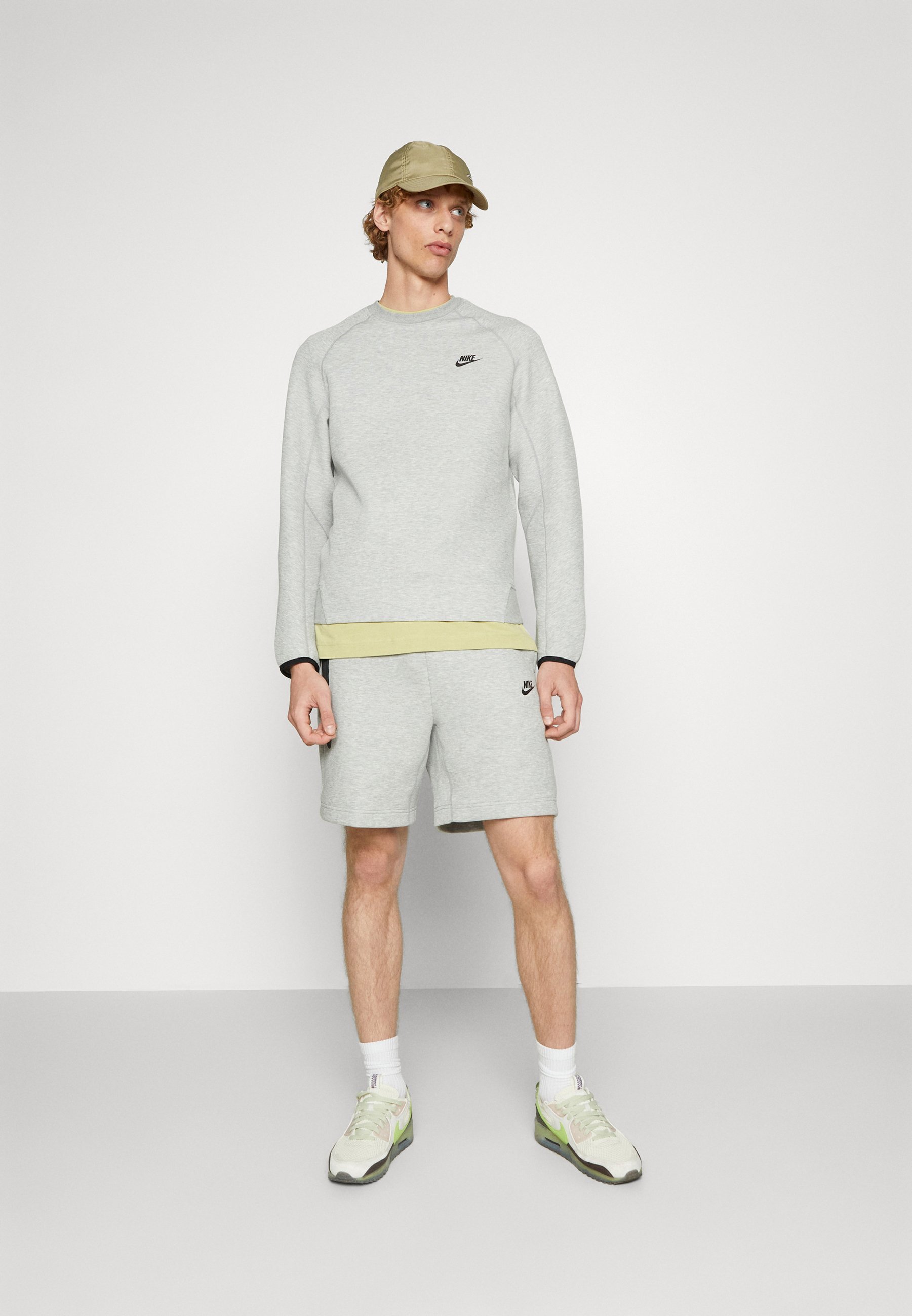 Pantalon de survêtement Nike Sportswear SPORTSWEAR TECH FLEECE - Gris chiné