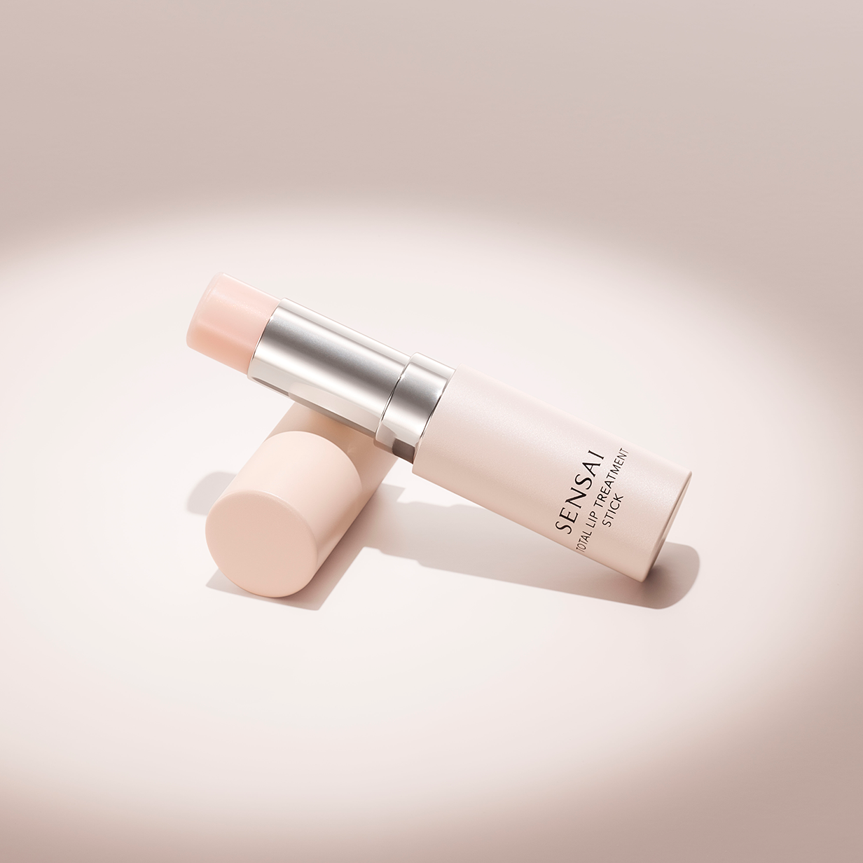 Total Lip Treatment Stick lūpu balzams Lūpas: balzami un luksusa kopšana