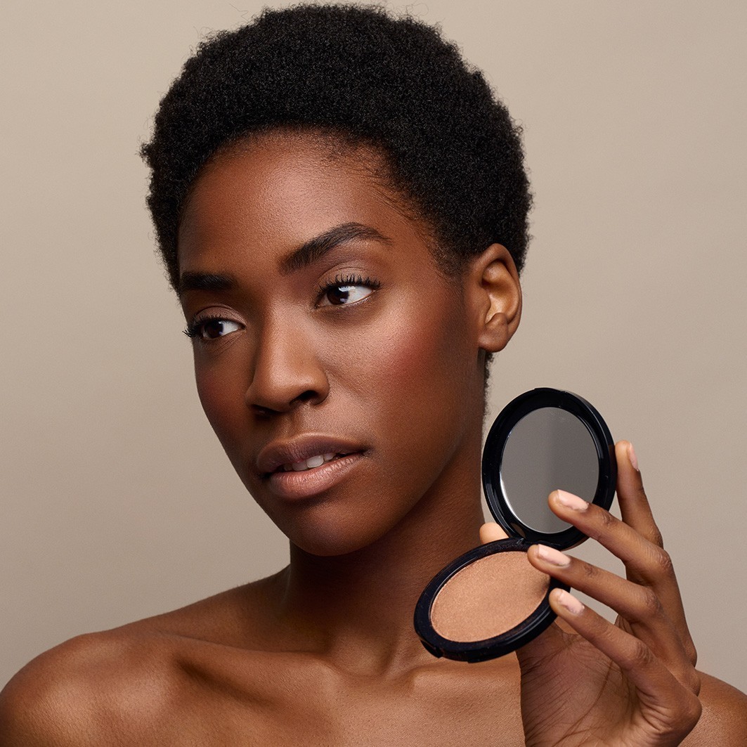 BEAUTY Highlighter Puder za sjaj u prahu - 9 g