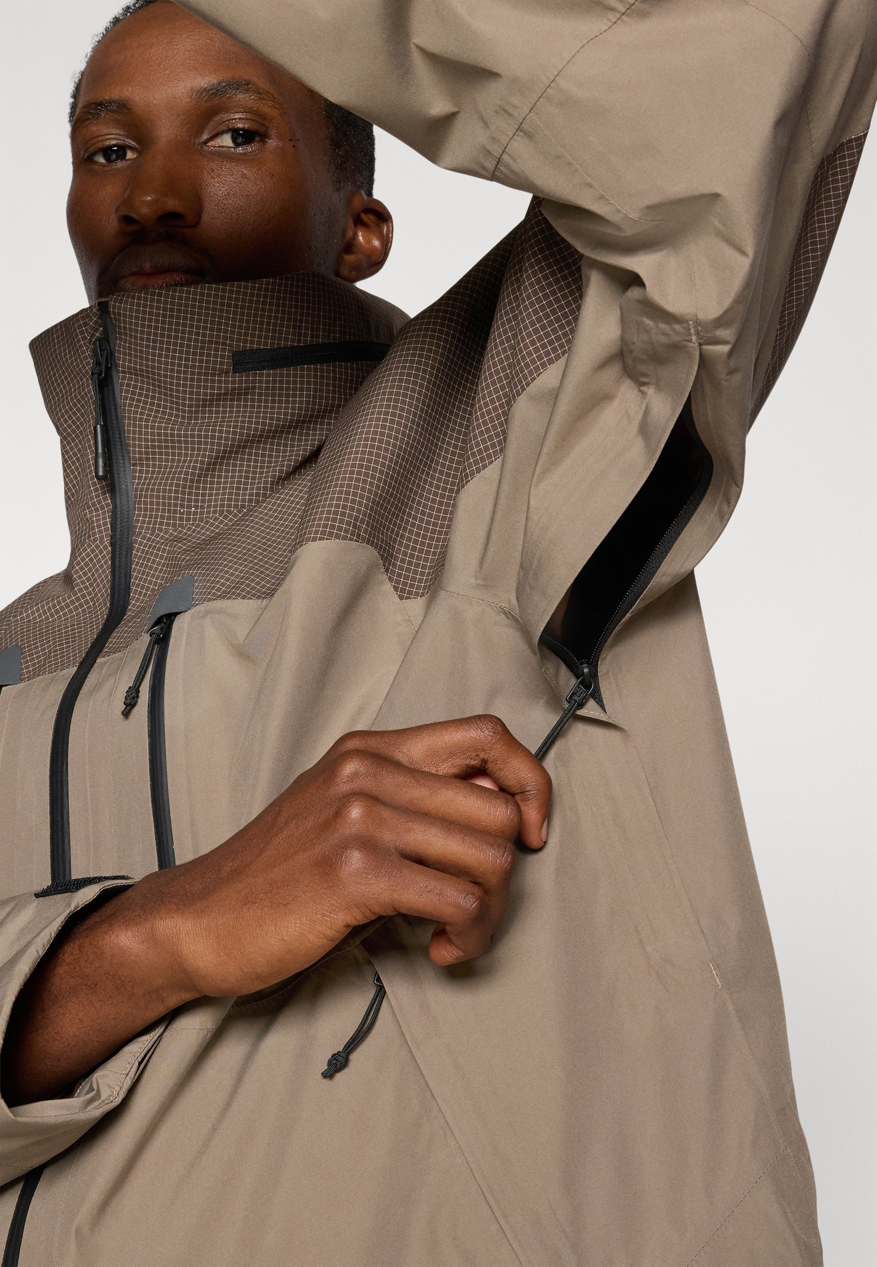 The North Face DEVILS THUMB JACKET - Waterdichte jas - mokkabruin/rookbruin
