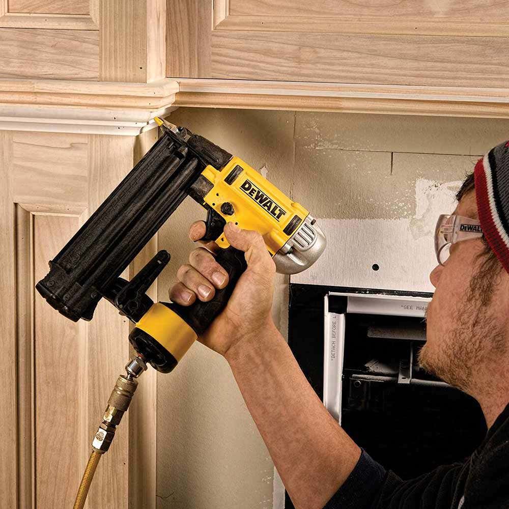 DEWALT 16-54mm C1-sarjan 18ga tarkkuuspneumaattinen pistenaulaus DPN1850PP-XJ
