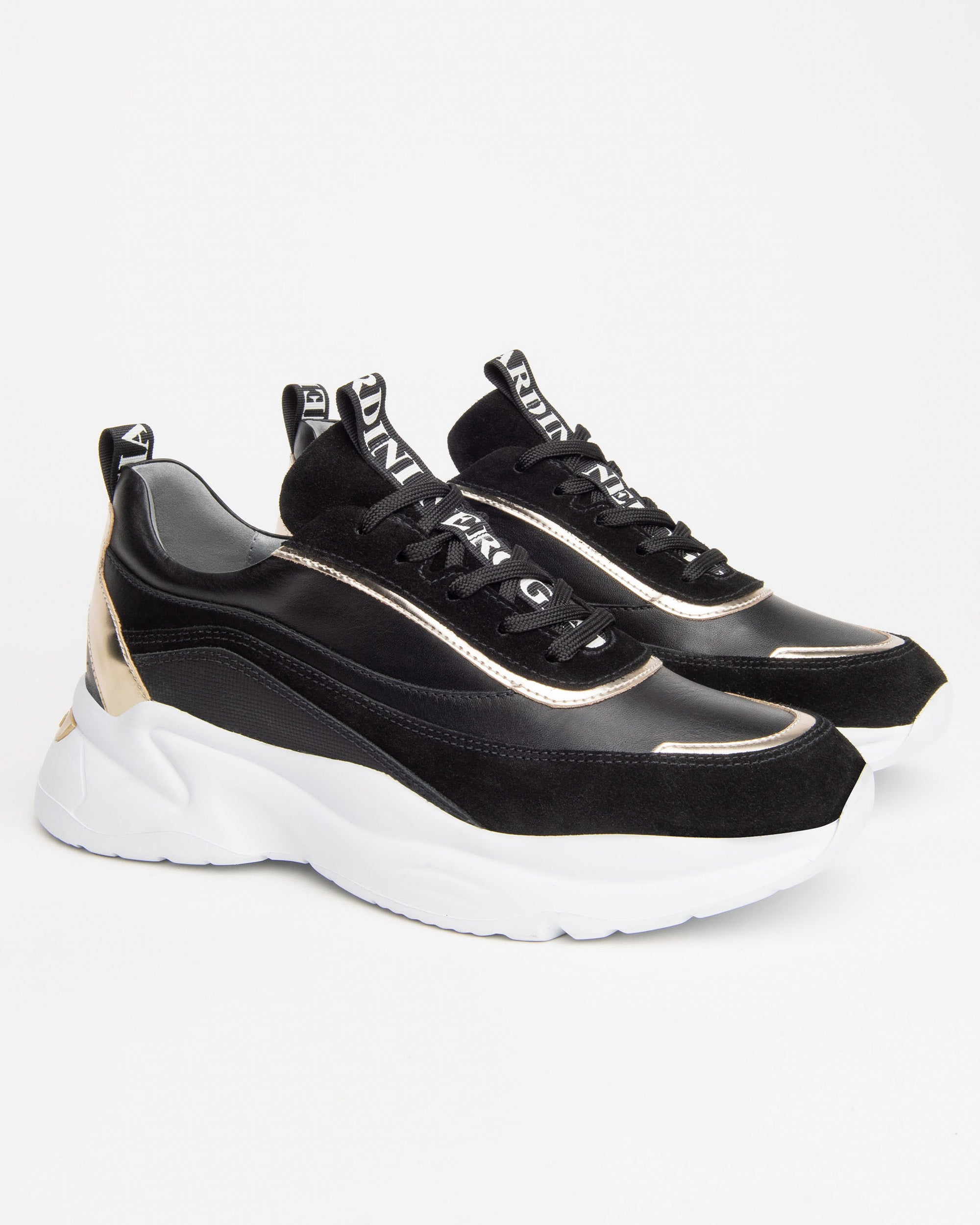  Baskets en cuir et daim pour femmes
