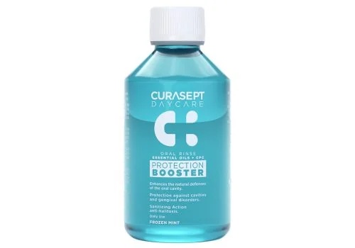 Enjuague bucal Curasept para guarderías, potenciador de protección, menta helada, 250 ml, efecto desinfectante.