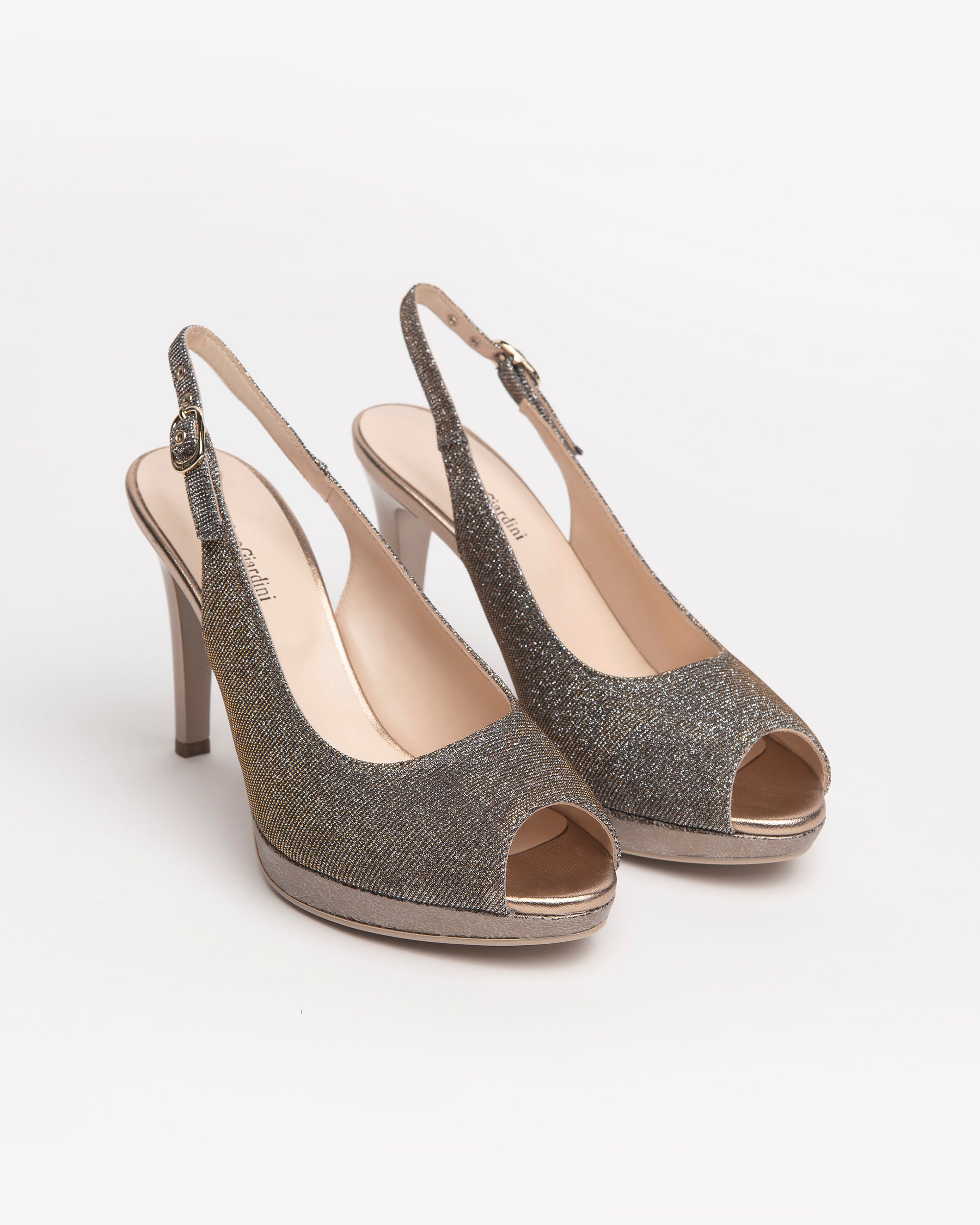  Damen-Pumps aus Leder