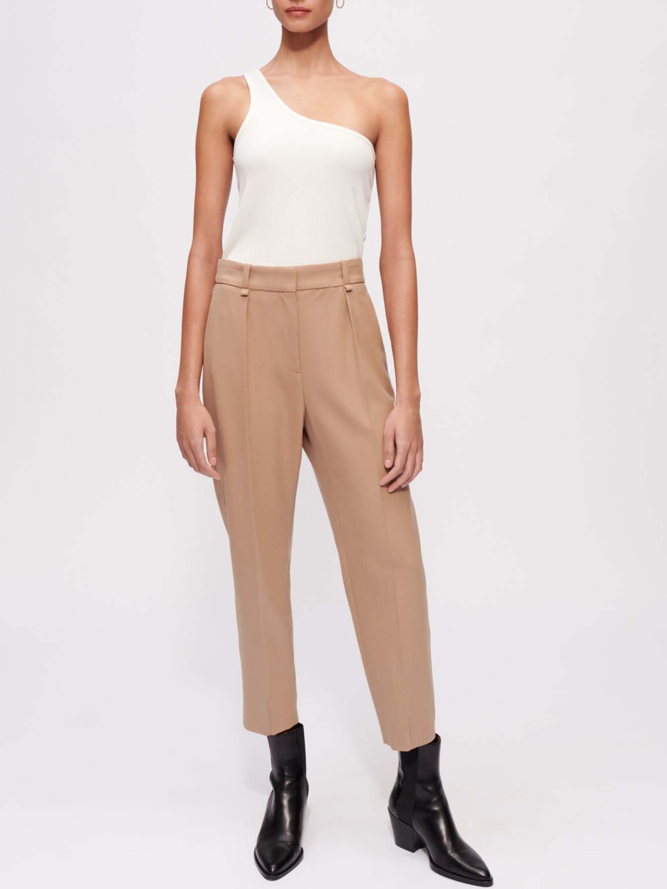 Pantaloni croiți cu pliuri - Camel