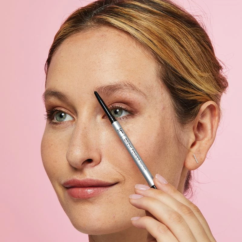 Creion de sprâncene Brow Power Micro universal, culoare taupe - IT Cosmetics