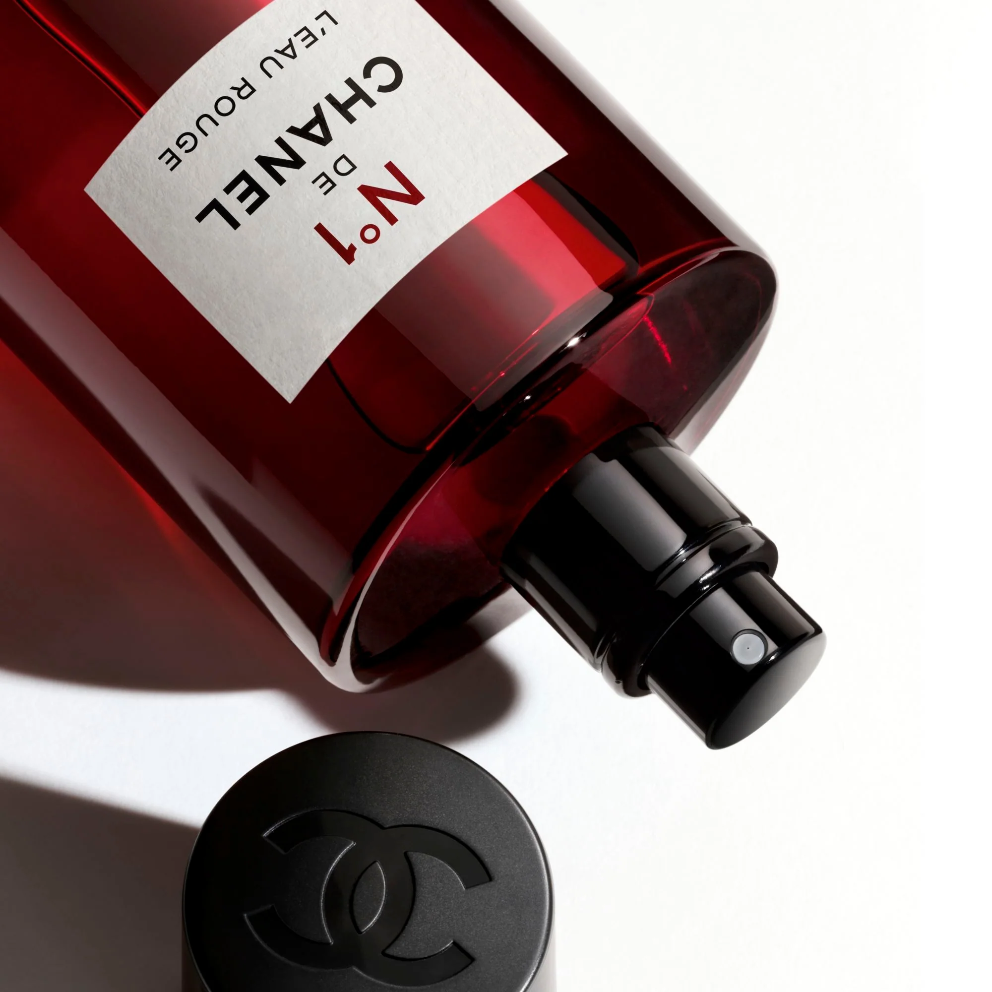 N°1 DE CHANEL L'EAU ROUGE - ACQUA PROFUMATA RIVITALIZZANTE PER IL CORPO
