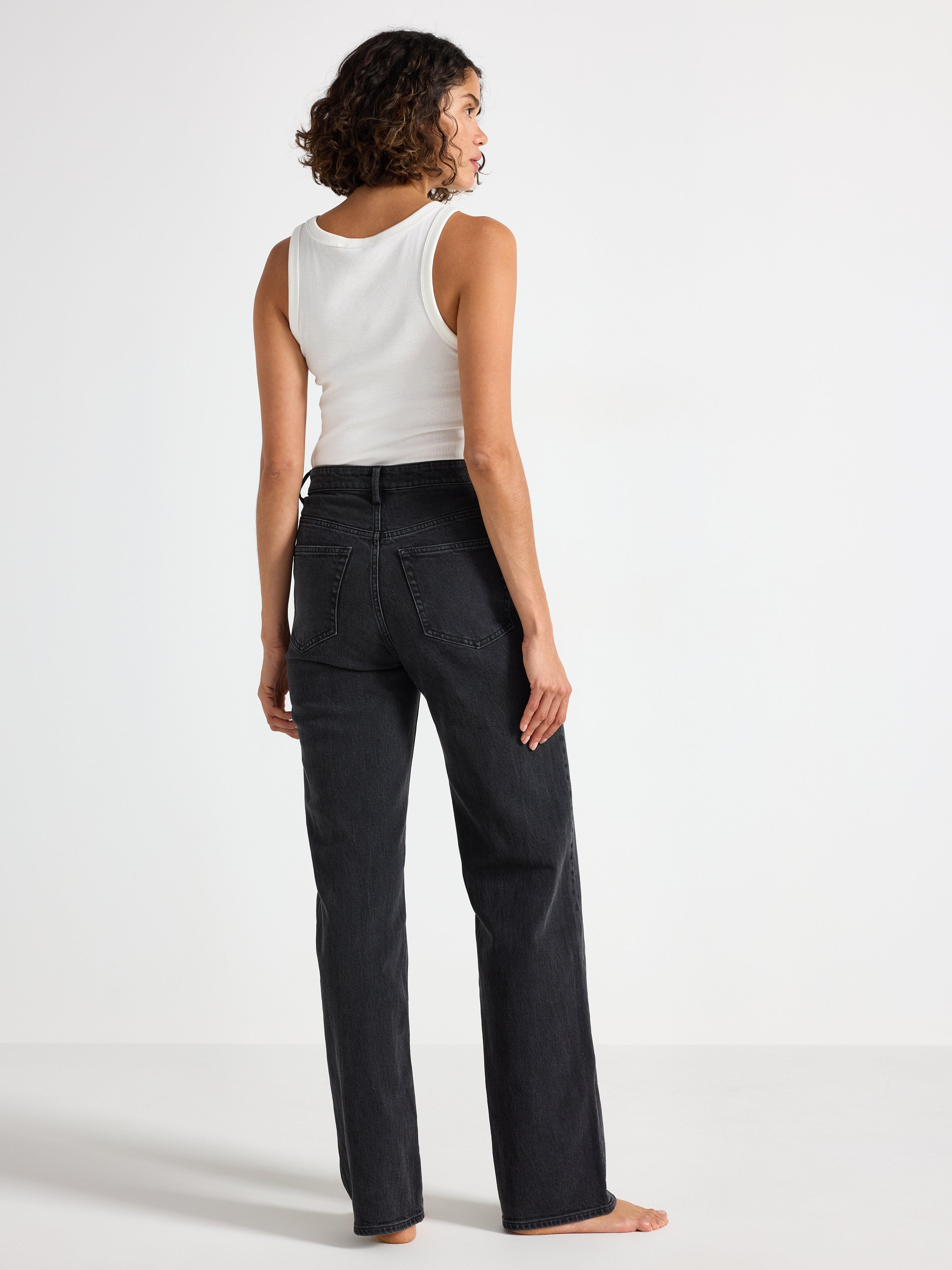 Calça jeans WIDE Hanna com leve elastano, preta.