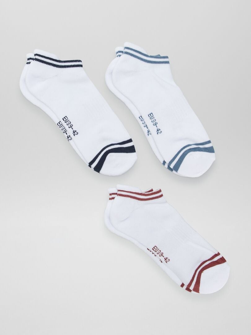 Meias esportivas invisíveis - Conjunto com 3 pares - BRANCAS