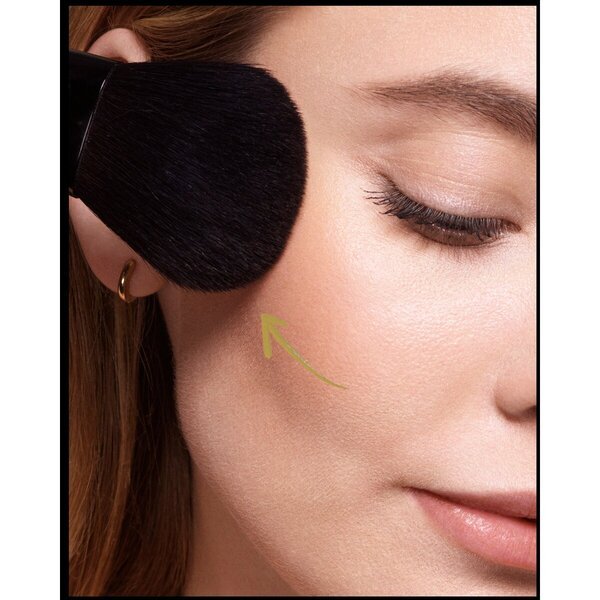 Max Factor Facefinity 002 Bronzer za toplo porjavitev 10 g